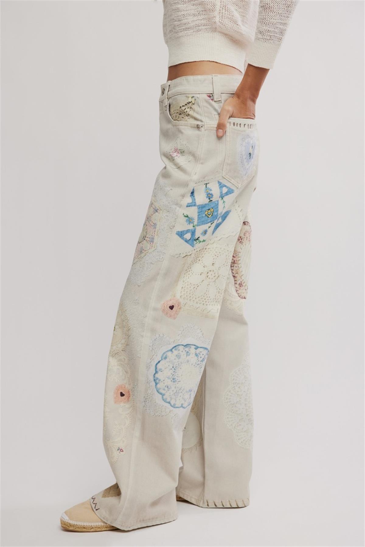 Fildişi Eskitme ve Yama Detaylı Wide Leg Jean