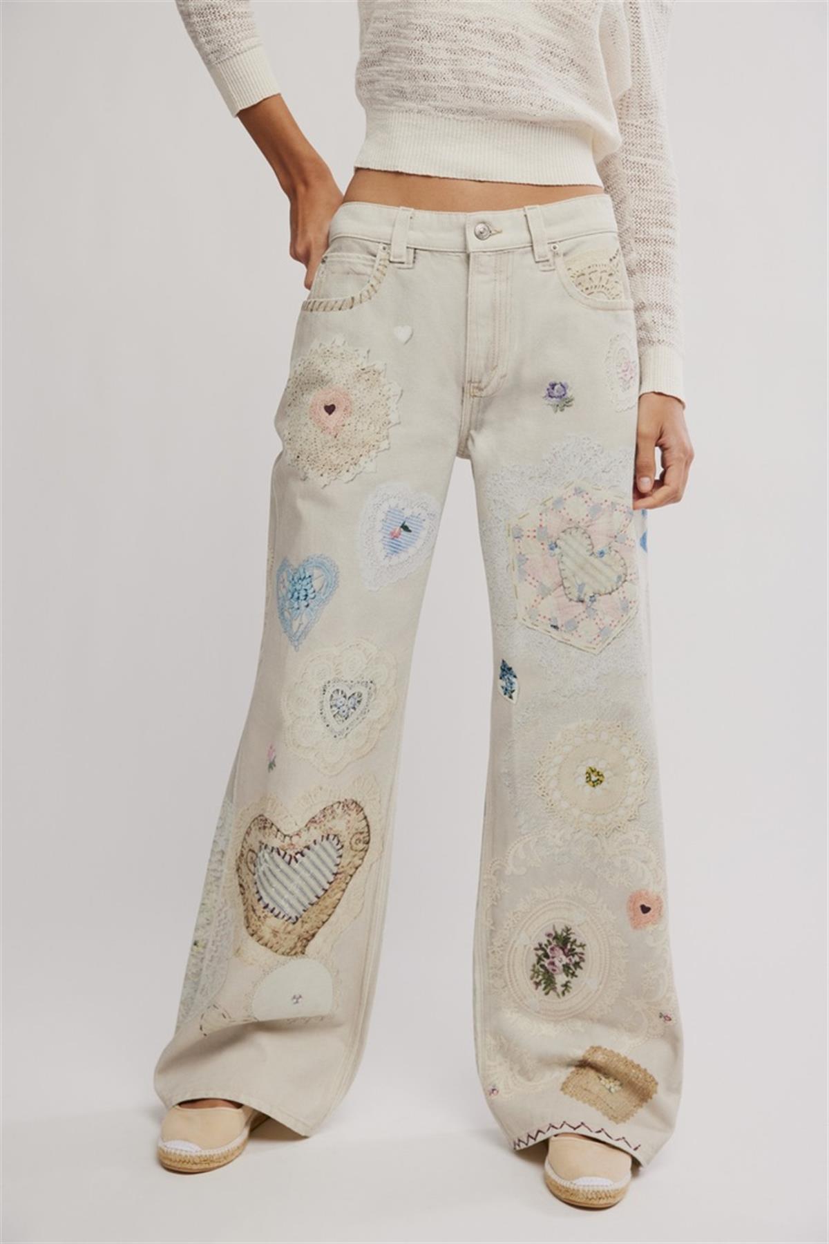 Fildişi Eskitme ve Yama Detaylı Wide Leg Jean