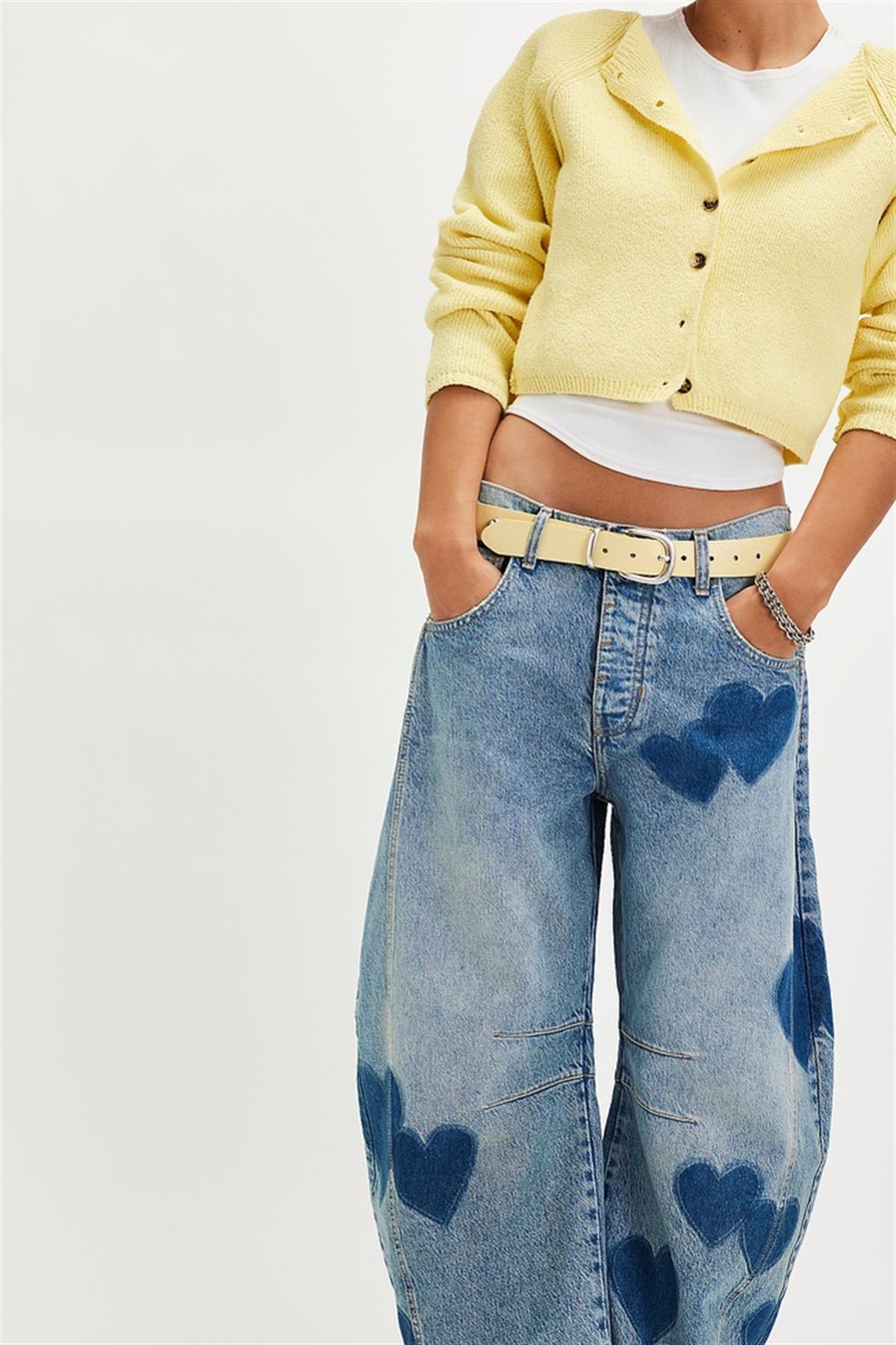 Mavi Kalp Detaylı Barrel Jean