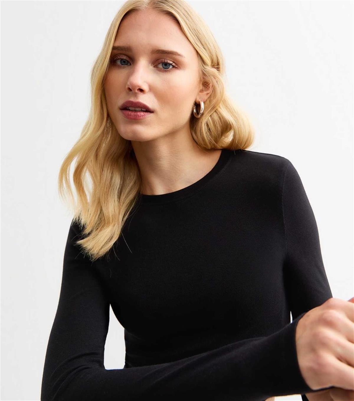 Siyah Yumuşak Dokulu Crop Bluz