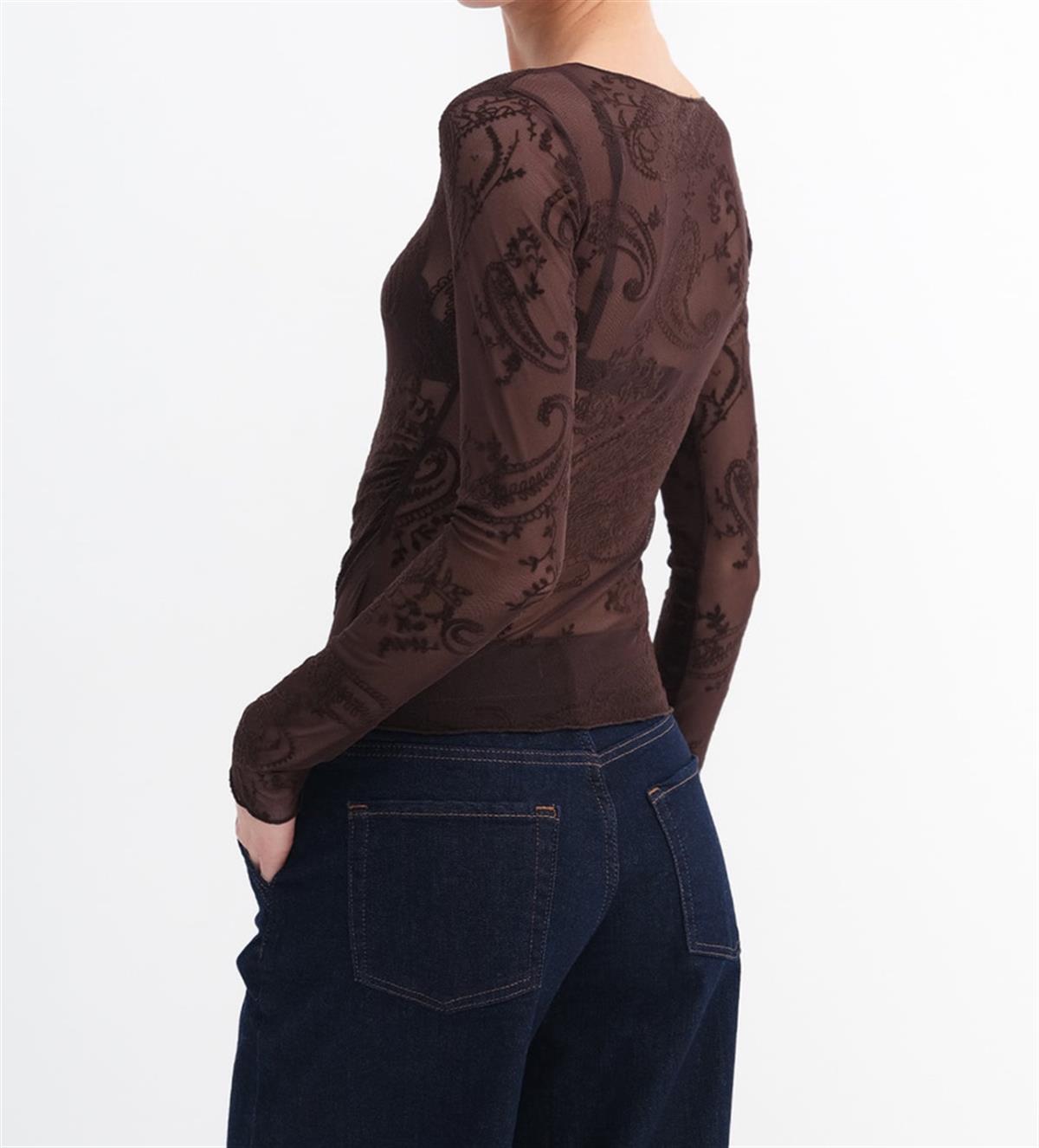 Kahverengi Fitted Baskı ve Büzgü Detaylı Transparan Bluz 