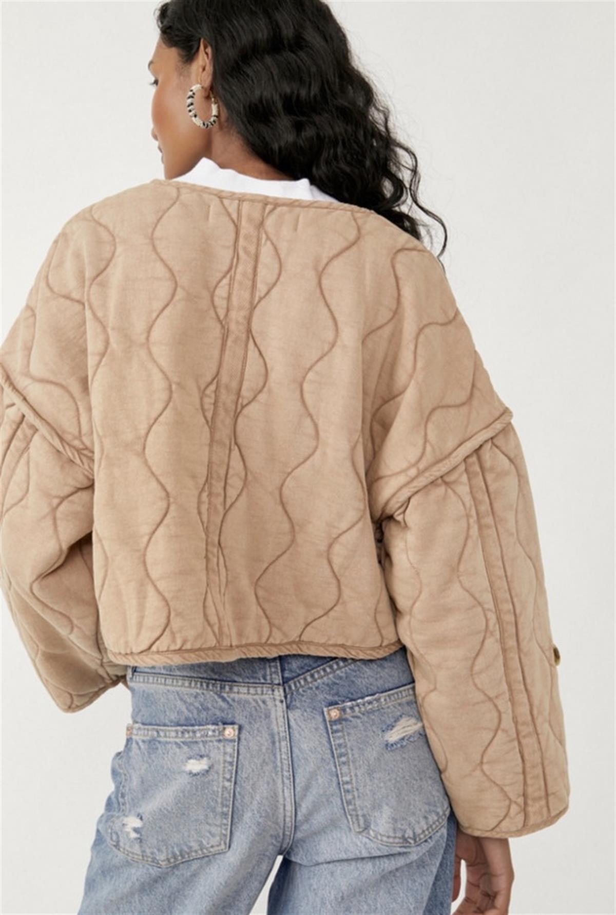 Kapitone Dokulu Organik Kumaş Bej Ceket