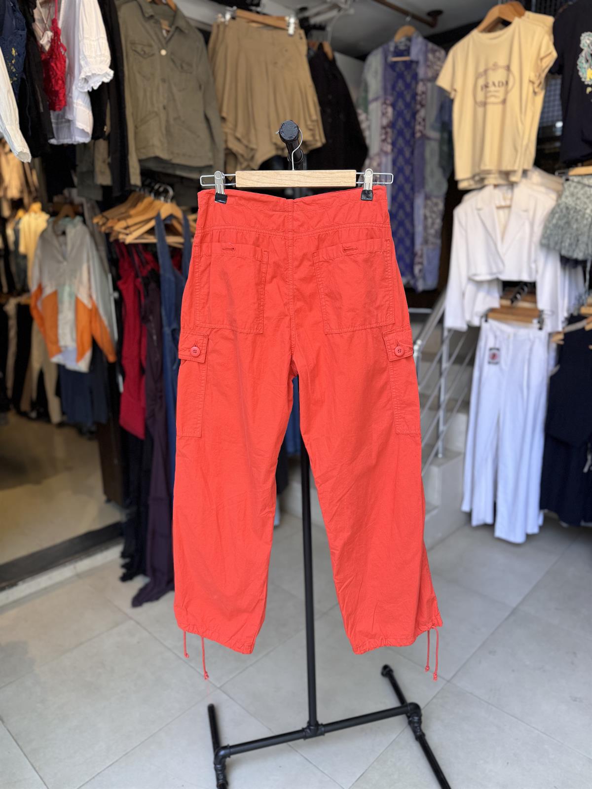 Kargo Cepli Turuncu Renk Paraşüt Pantolon