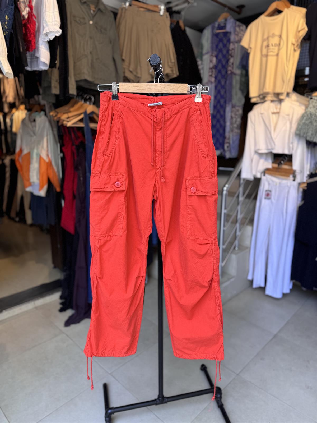 Kargo Cepli Turuncu Renk Paraşüt Pantolon