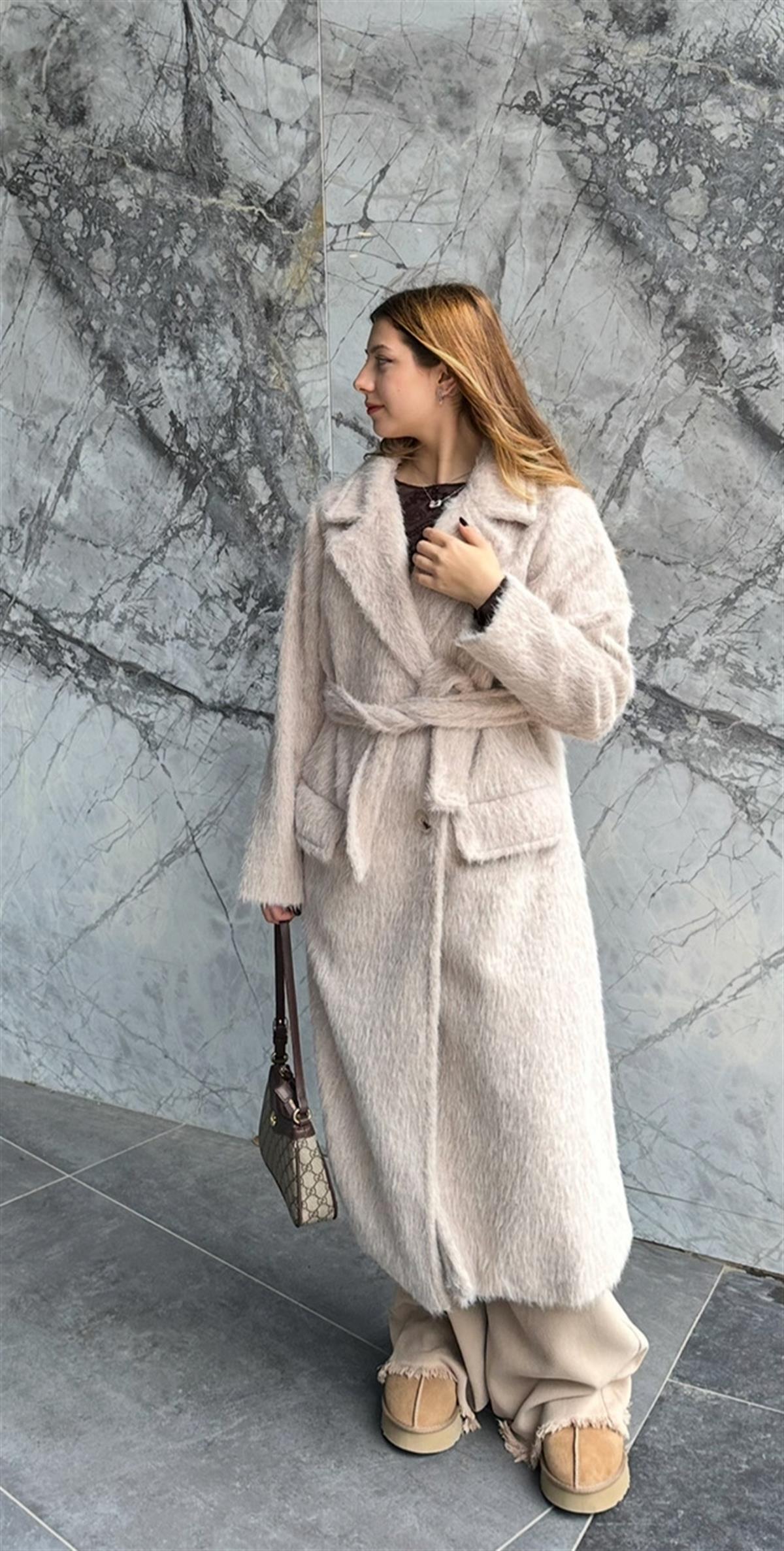 Kruvaze Yaka Bej Kürk Kaban