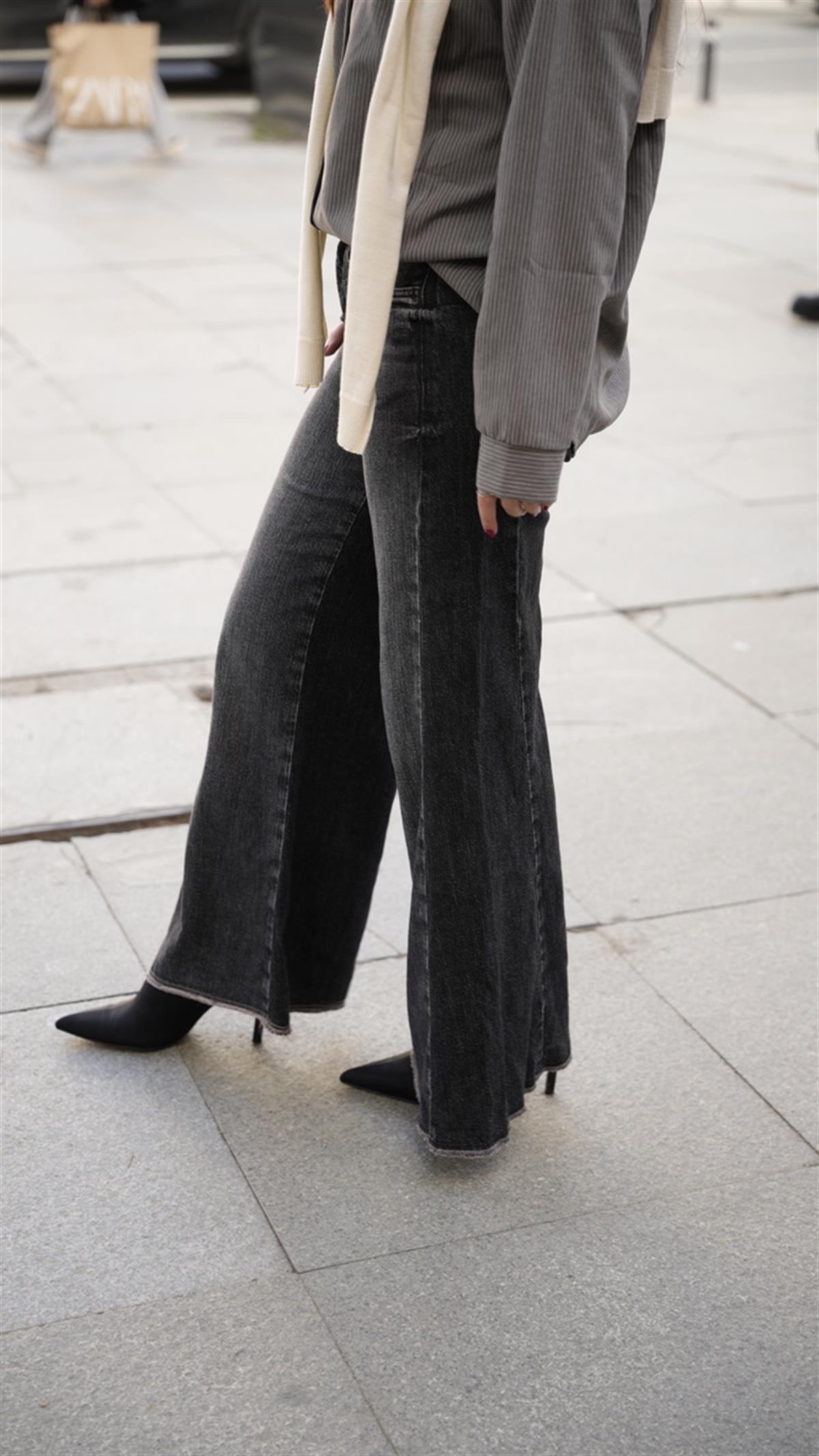 Antrasit Organik Kumaş Flare Jean