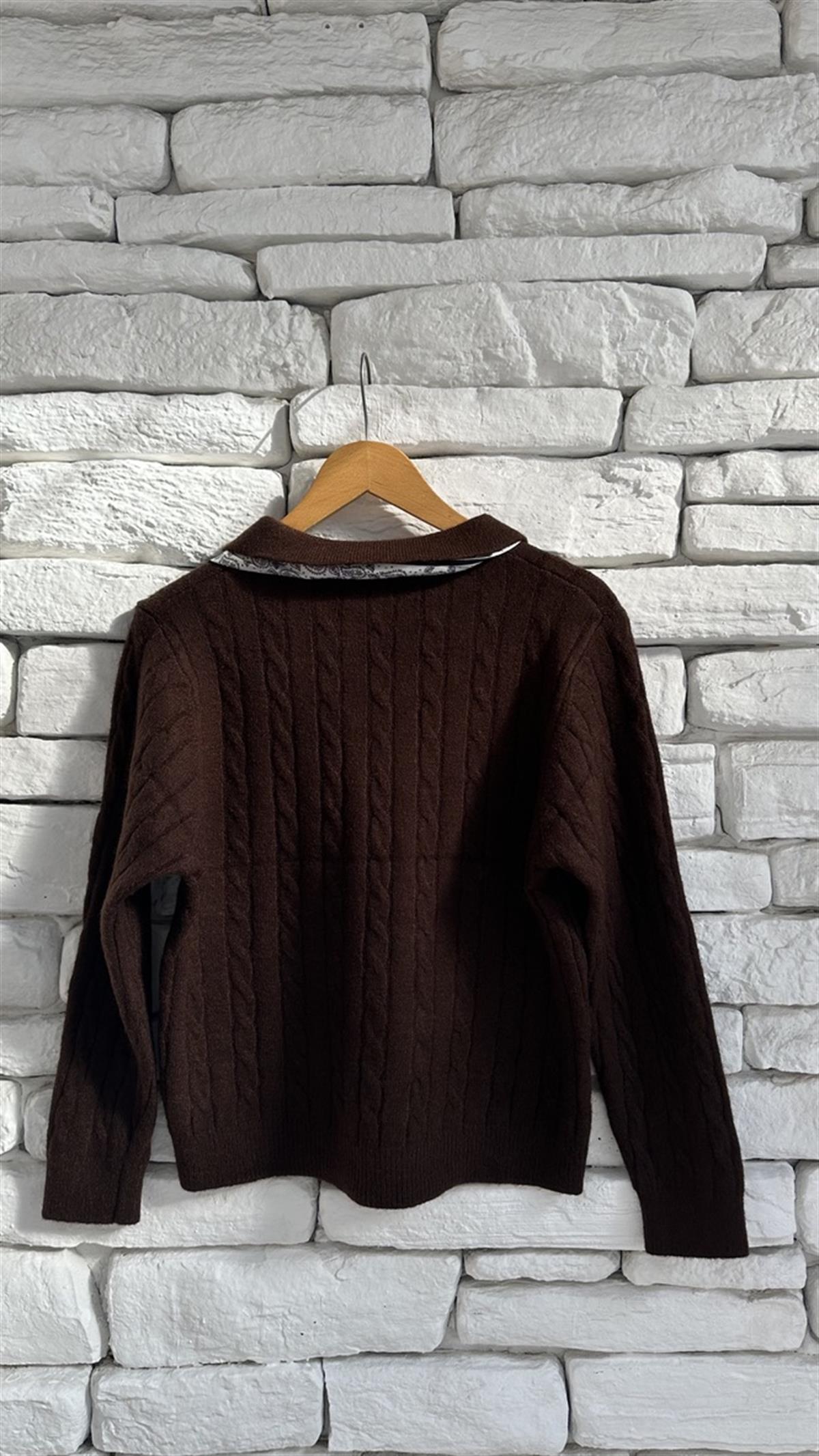 Polo Yaka Fular Detaylı Düğmeli Örme Acı Kahve Triko 