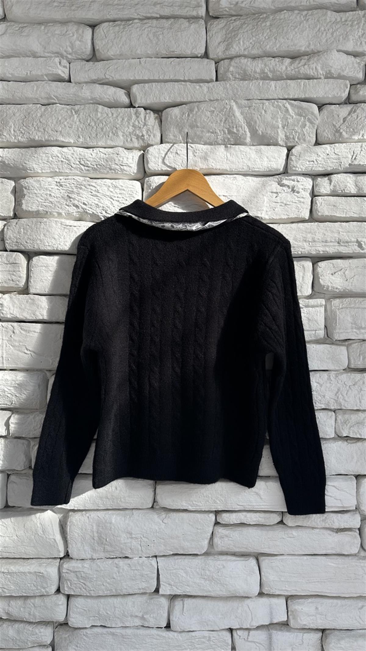 Polo Yaka Fular Detaylı Düğmeli Örme Siyah Triko 