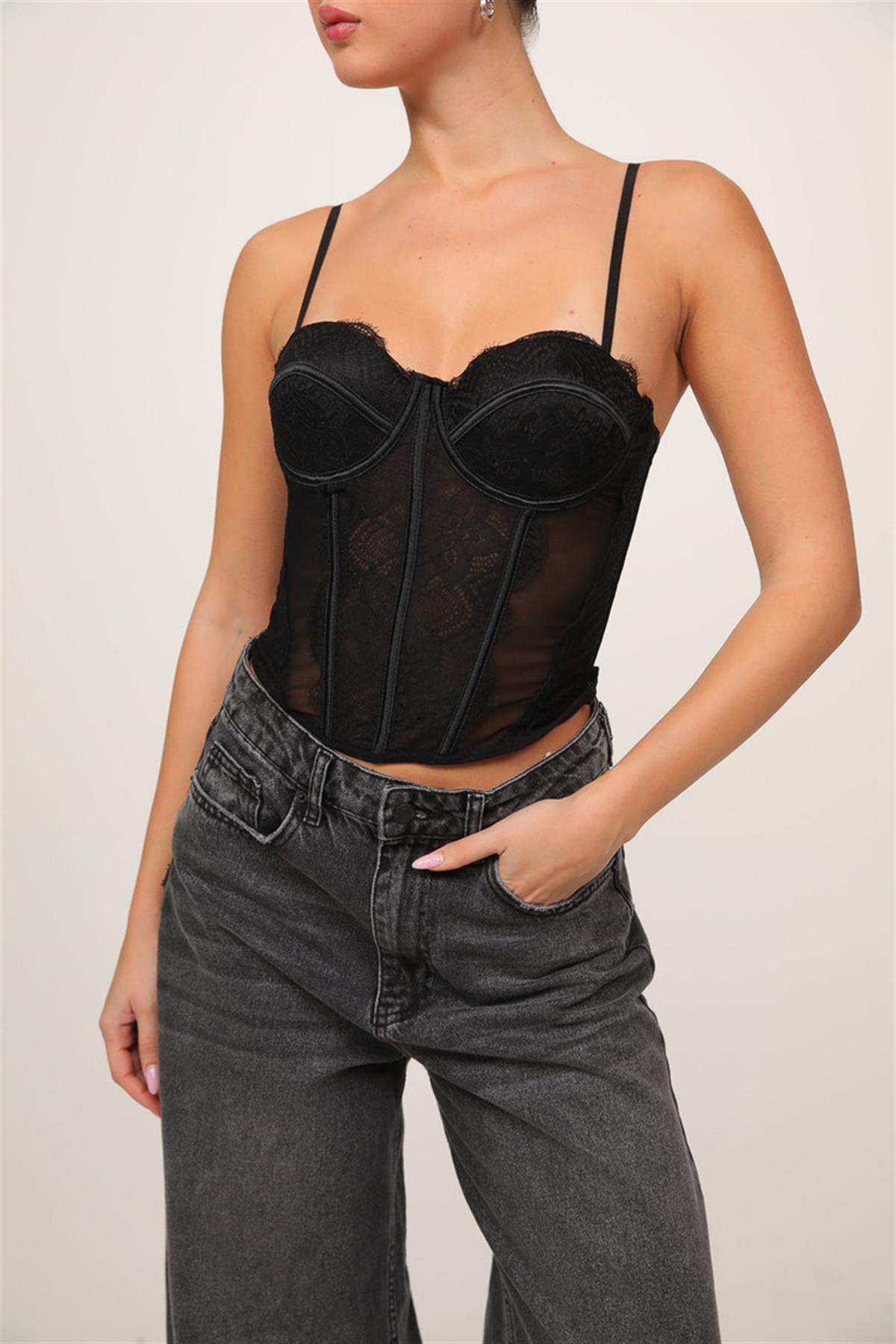 Siyah Dantel Detaylı Korse