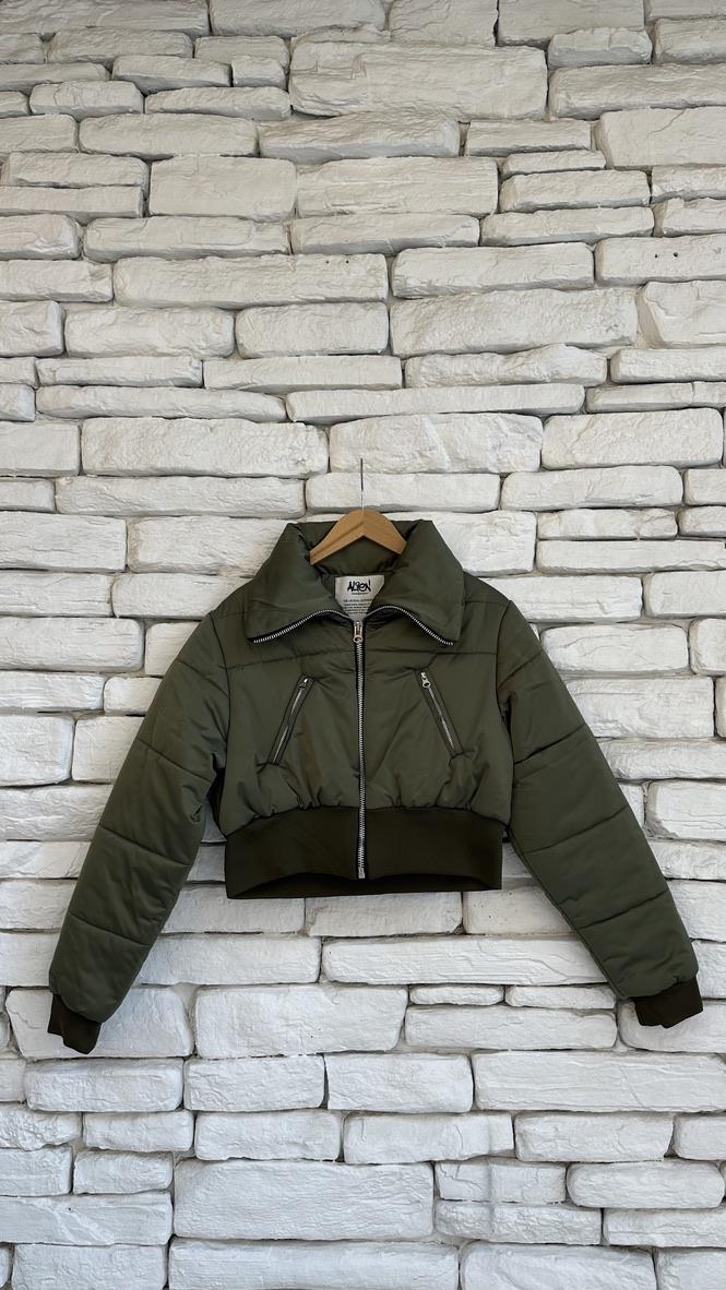  Şişme Beli Lastikli Yeşil Crop Mont