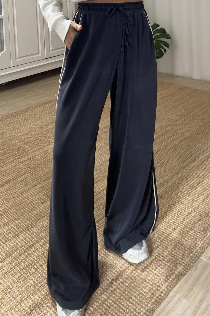 Örgü Kumaş Biyeli Bol Paça Eşofman Altı