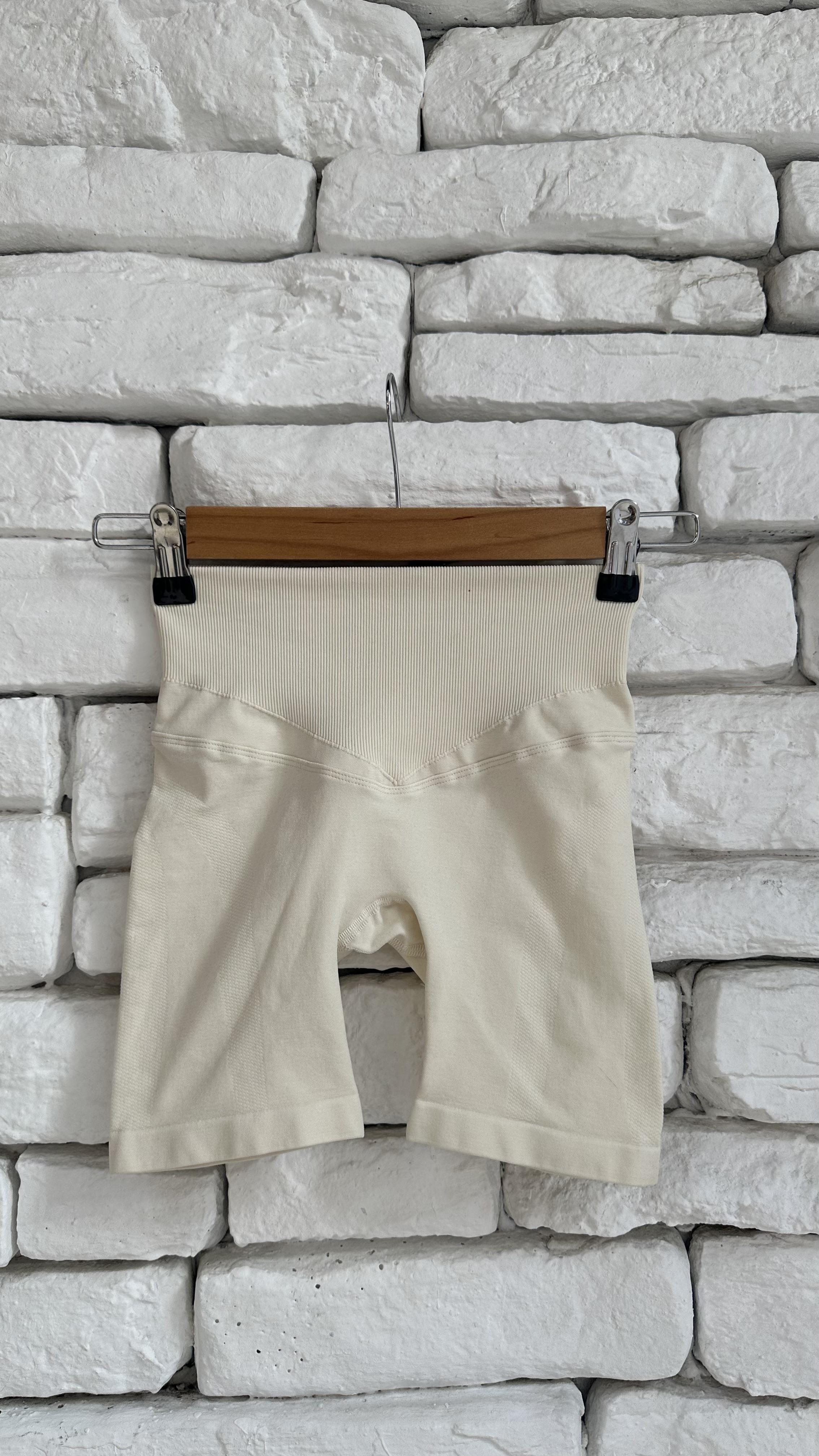 Orjinal Marka Baskılı Şekillendirici Bej Biker Tayt