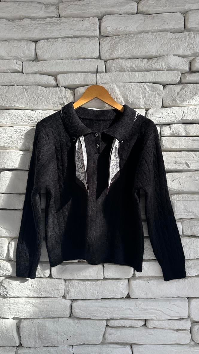 Polo Yaka Fular Detaylı Düğmeli Örme Siyah Triko 