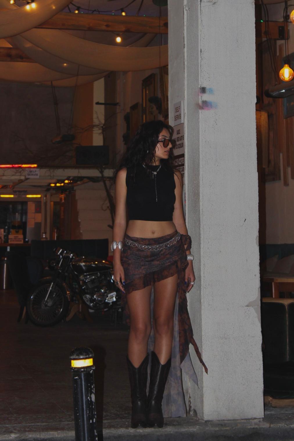 Tül Detaylı Çiçekli Mini kahve Renk Etek 