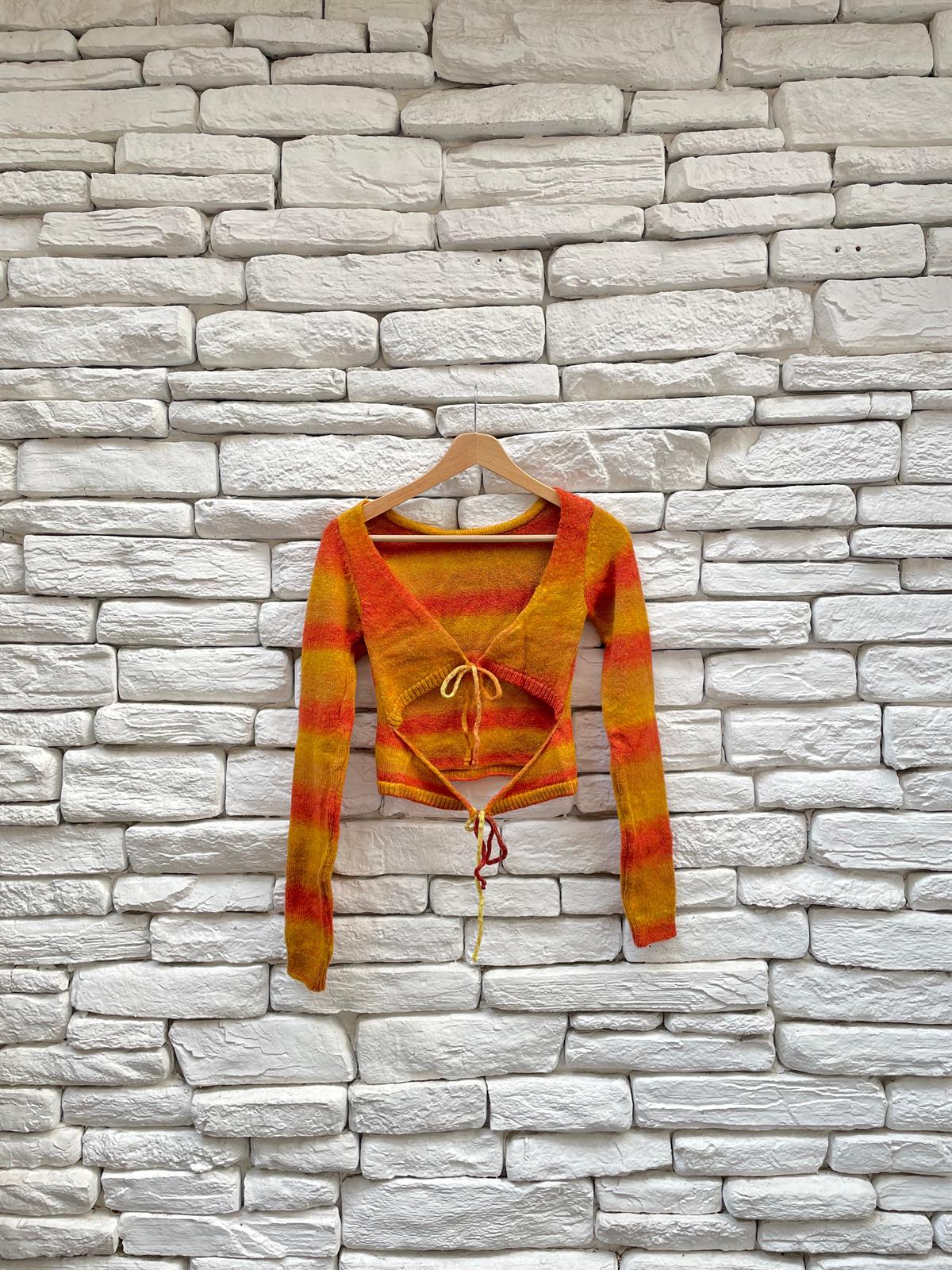 Urban outfitters sırt dekolteli triko bluz