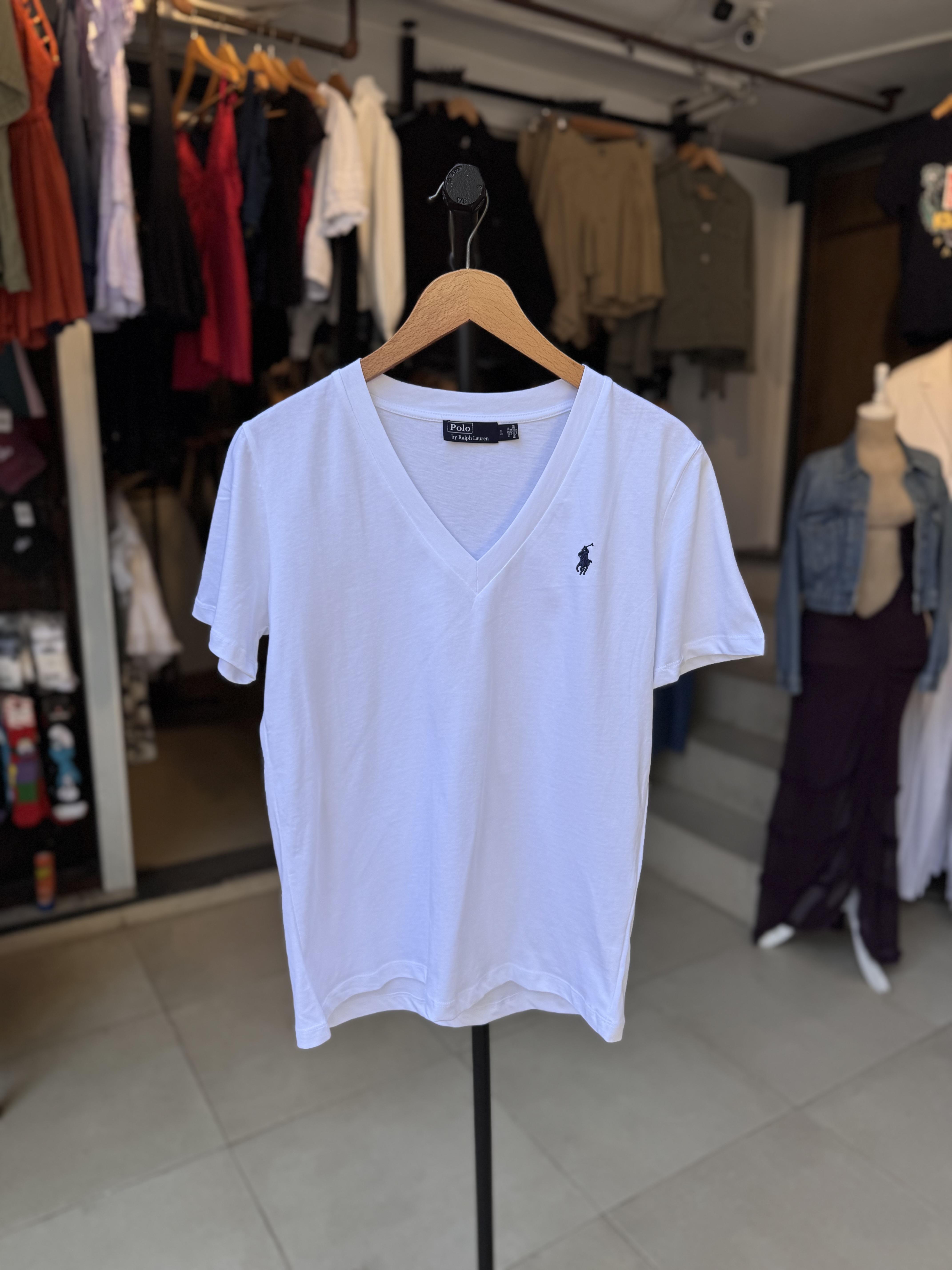 V Yaka Beyaz Tshirt
