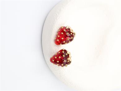 Evangeline Çelik Küpe