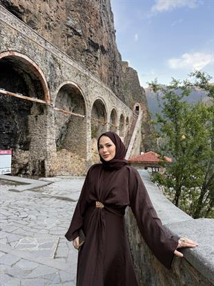Aksesuar Detaylı Elbise Kahverengi
