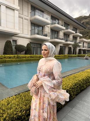 Kolu Volanlı Tasarım Elbise Pembe