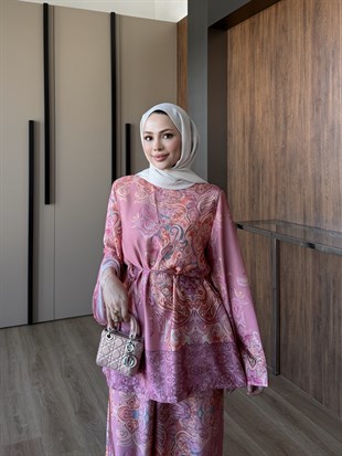 Kuşaklı Desen Baskılı Takım Pembe