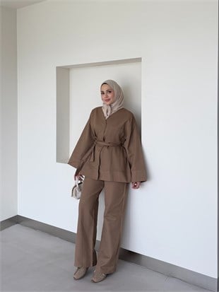 V Yaka Kuşaklı Takım Camel