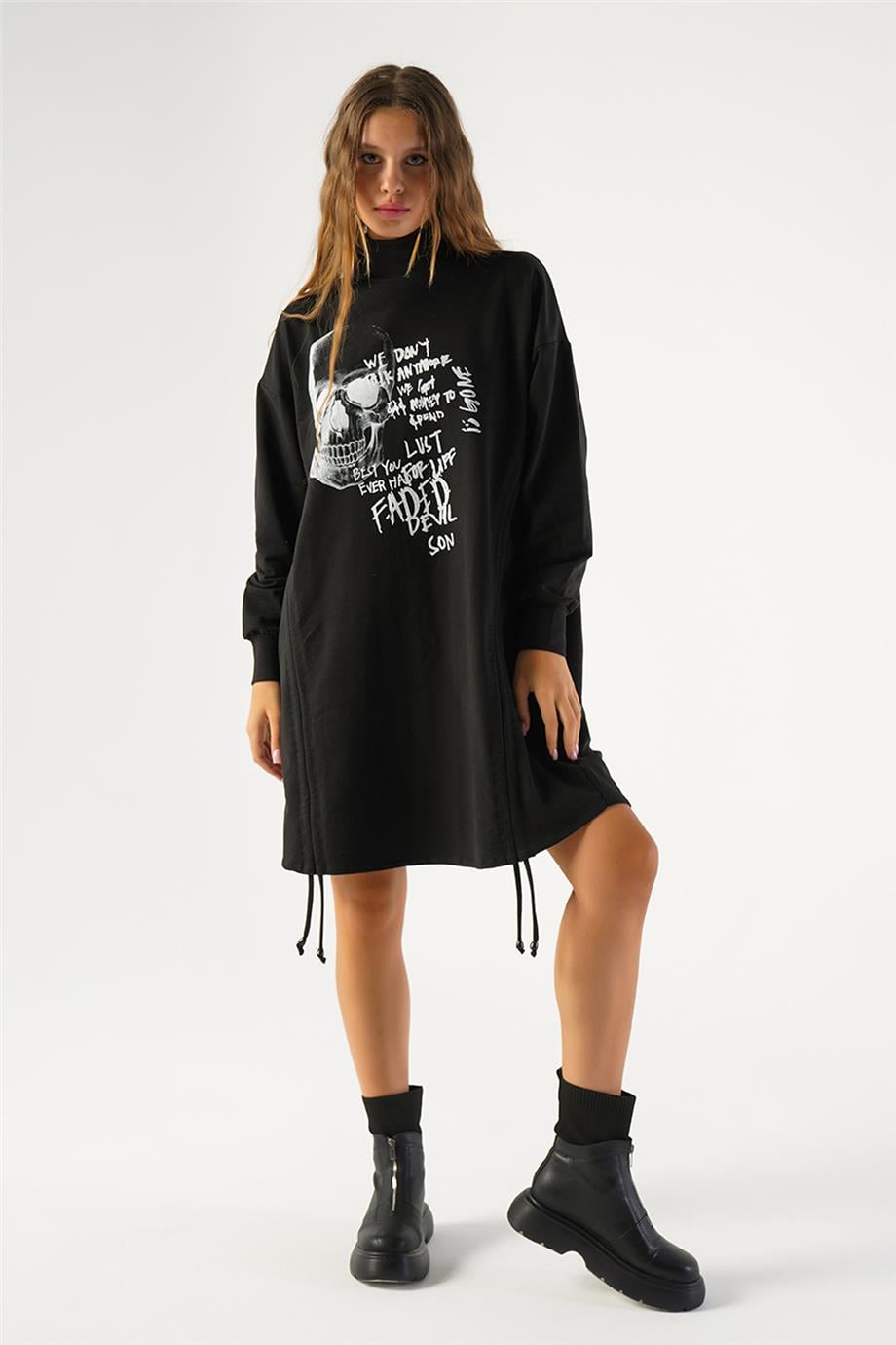 OVERSIZE SKULL ELBİSE