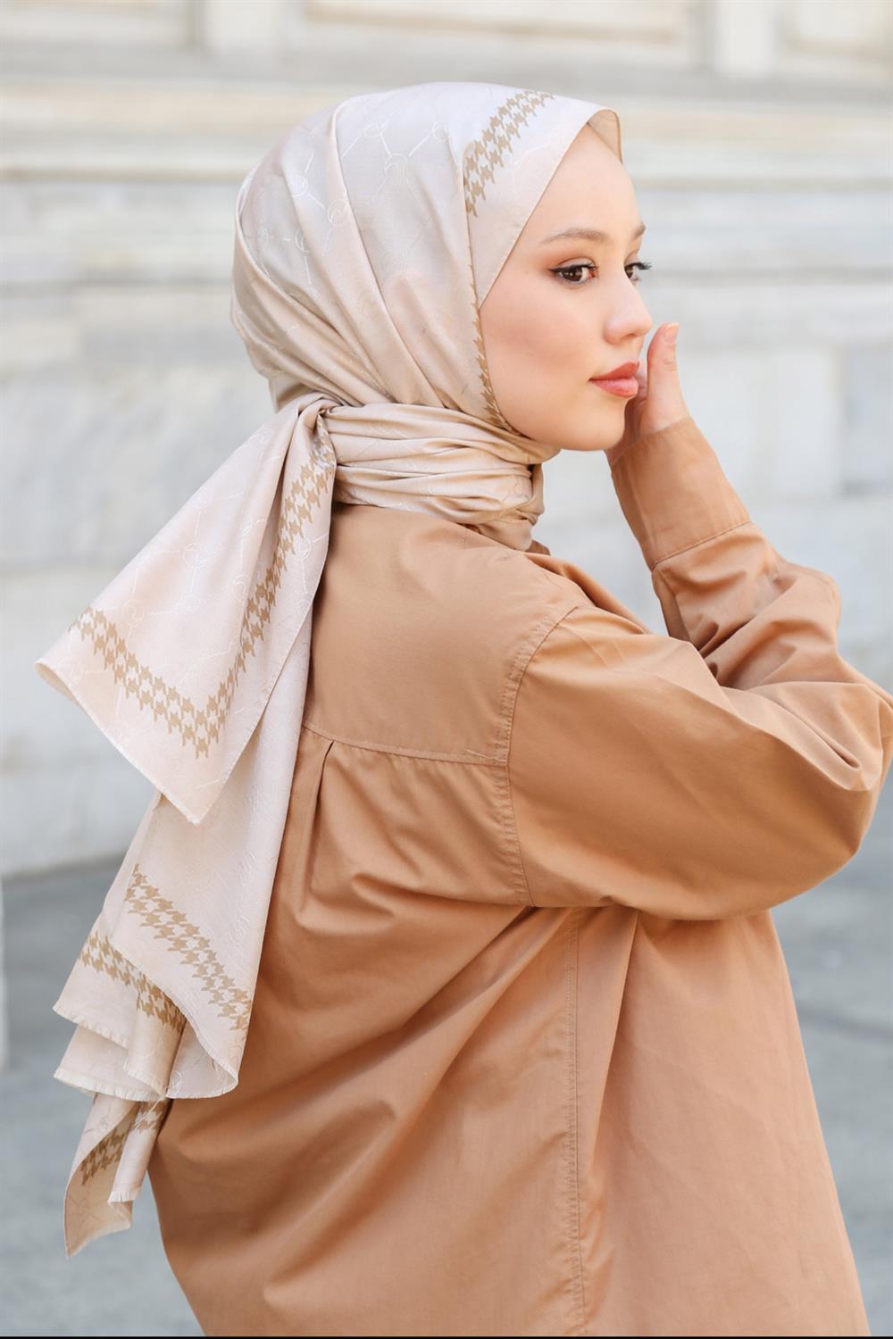 Monogram Shawl MONOV02-19