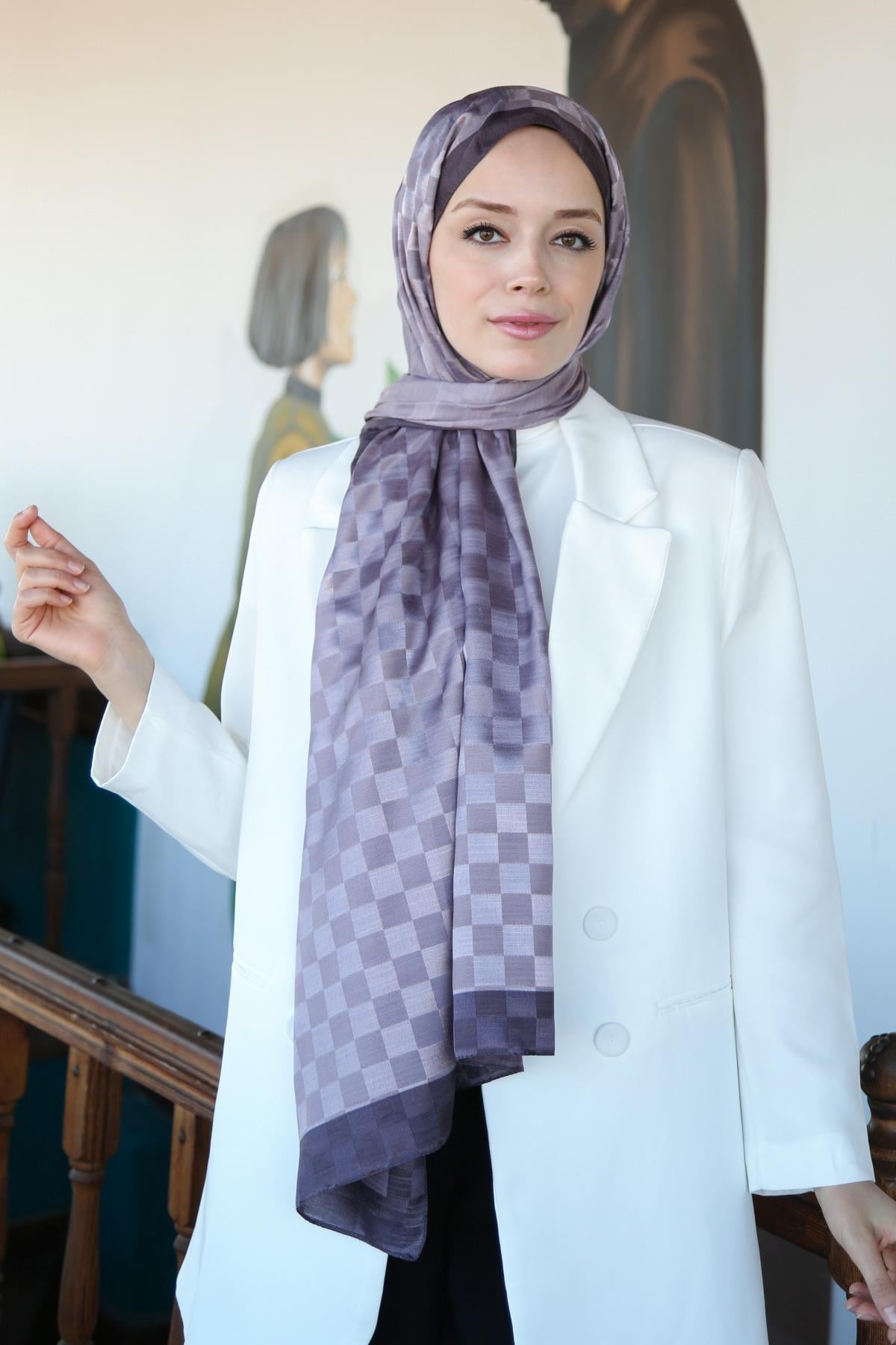 Monogram Shawl MONOV03-33