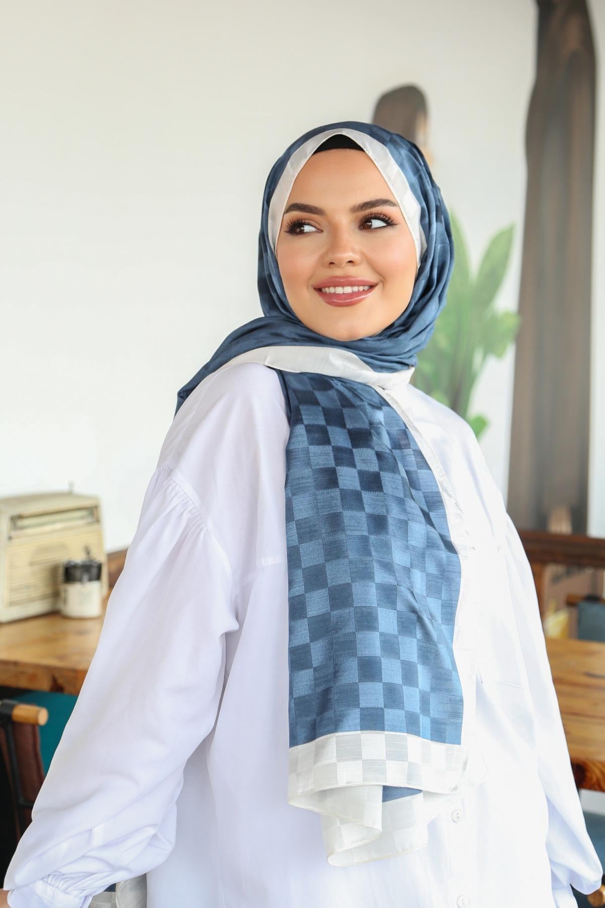 Monogram Shawl MONOV03-38