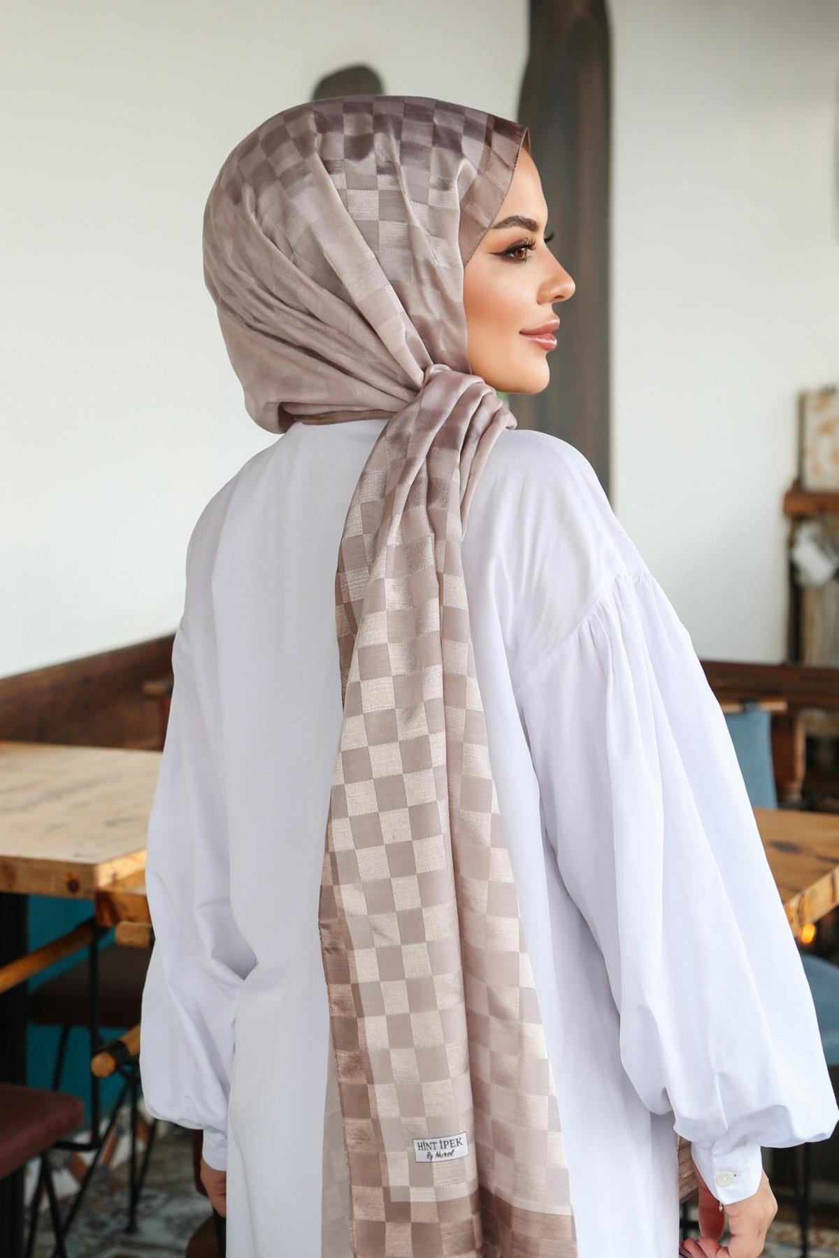Monogram Shawl MONOV03-40