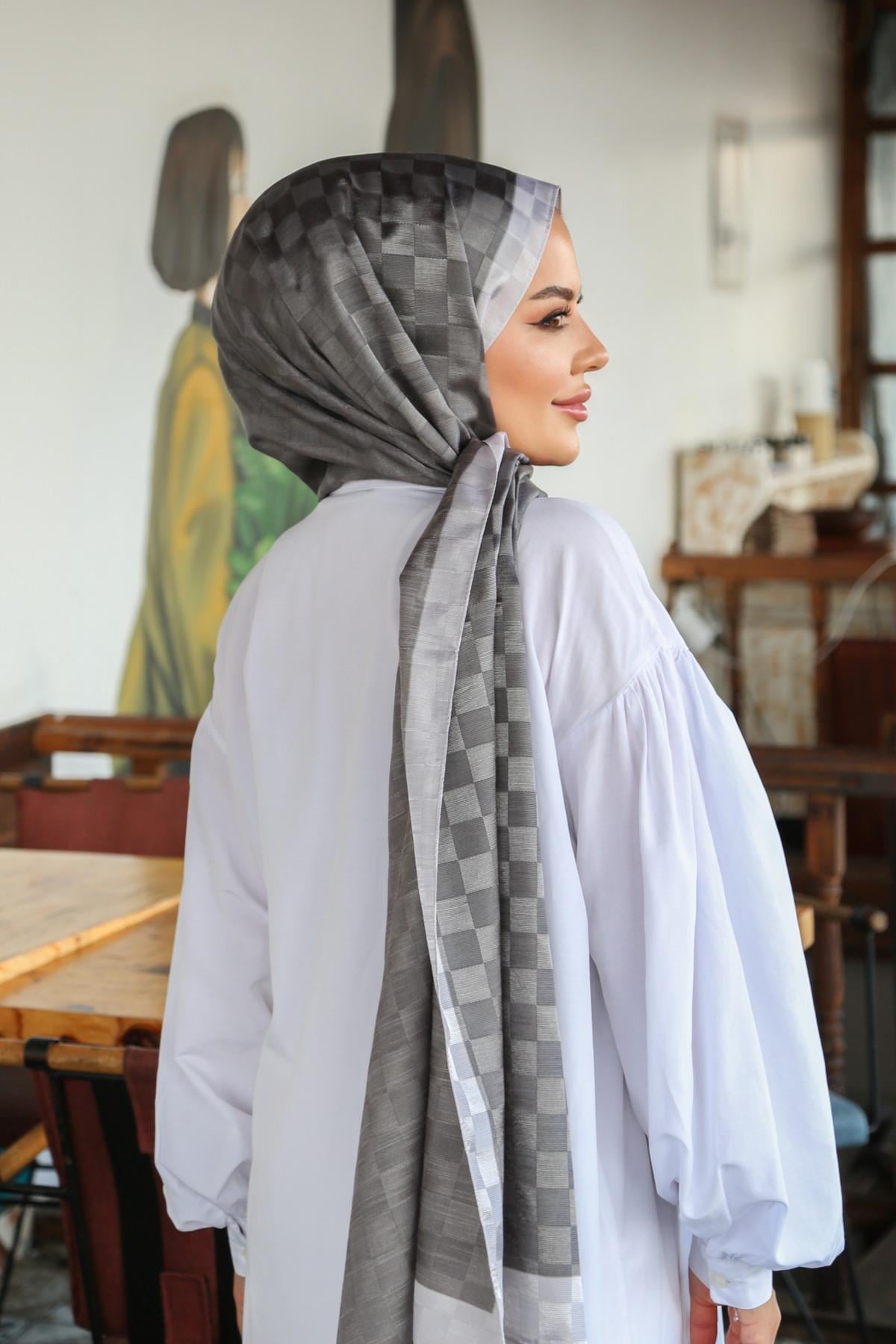 Monogram Shawl MONOV03-42