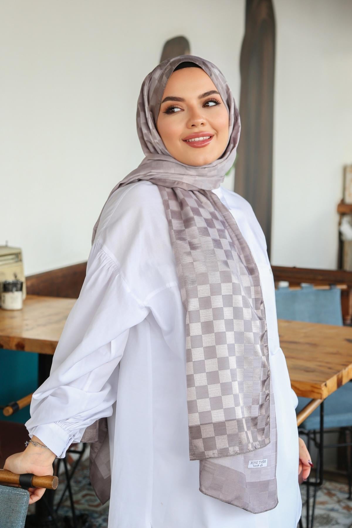 Monogram Shawl MONOV03-42