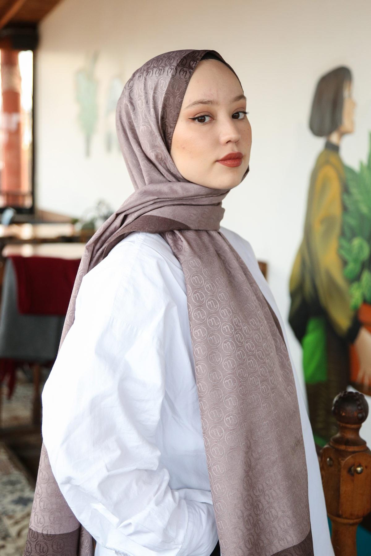 Monogram Shawl MONOV08-08