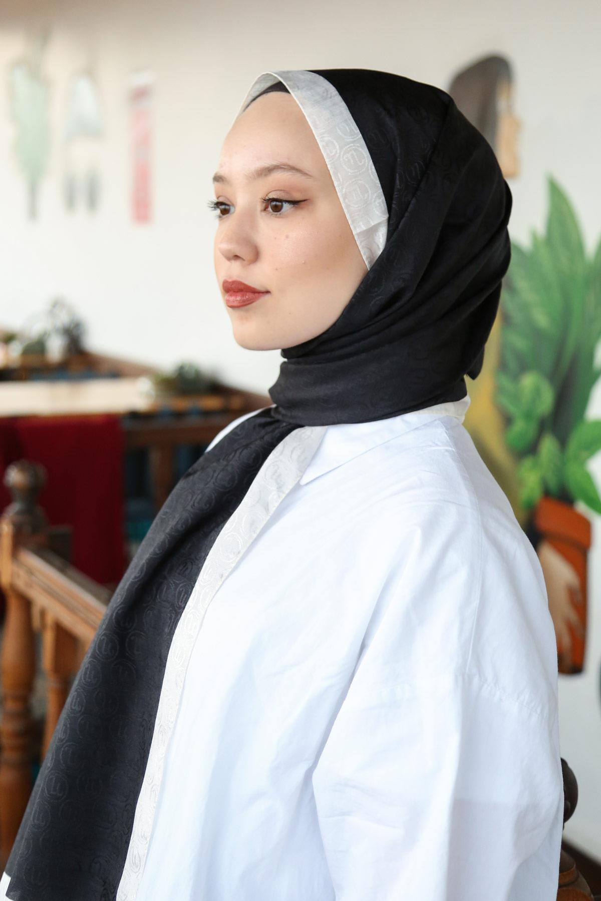 Monogram Shawl MONOV08-19