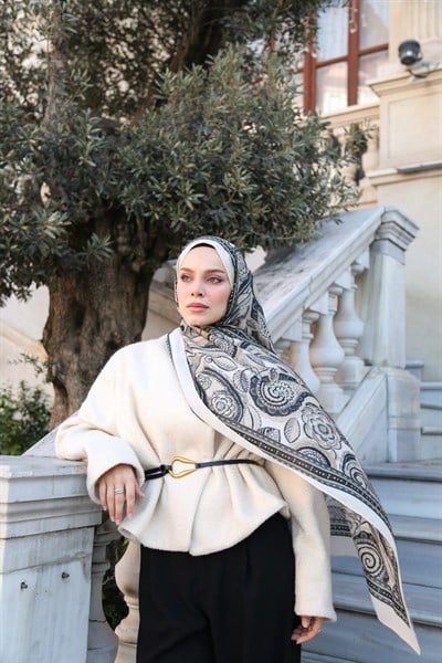 Petra Desen Şal