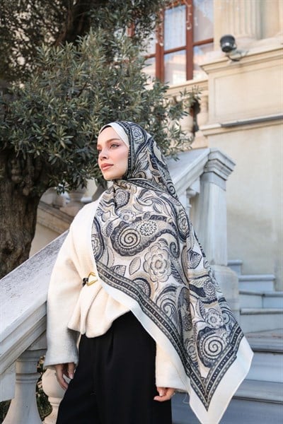 Petra Desen Şal