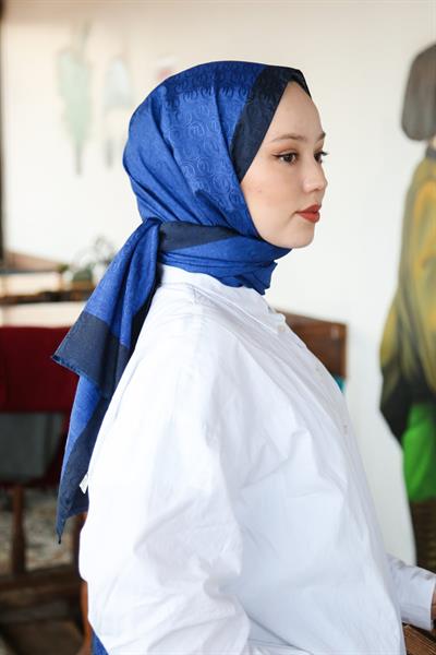 Monogram Shawl MONOV08-17