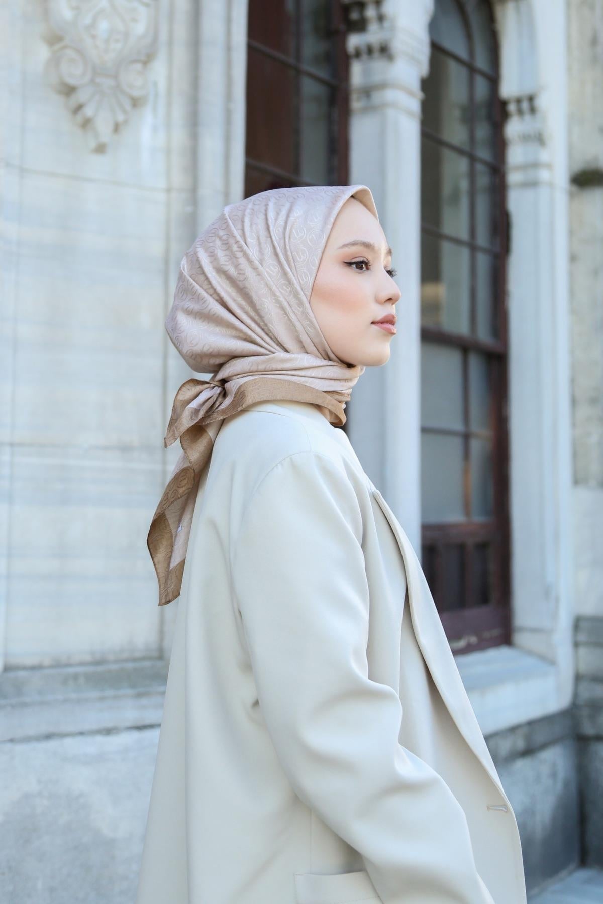 Hint İpek  Monogram Eşarp MONOV10-15