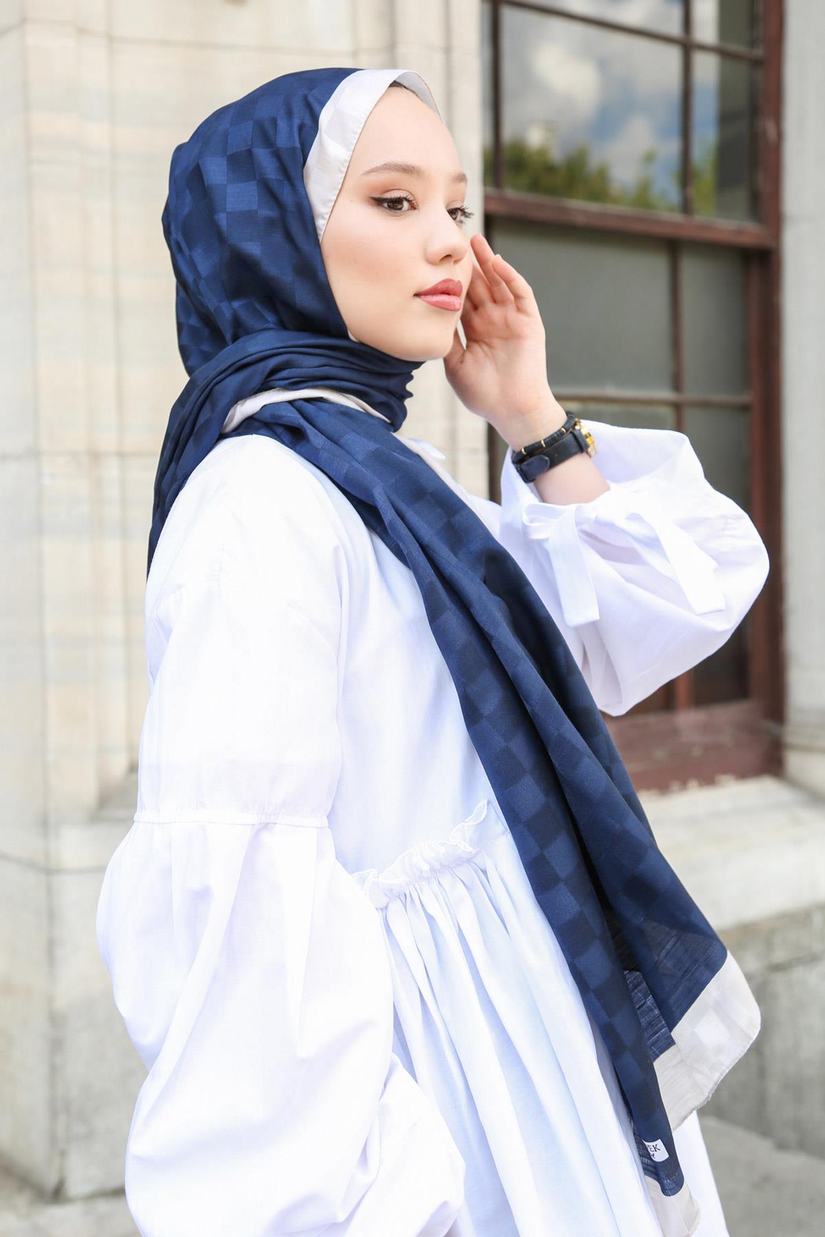 Monogram Desenli Şal Modelleri | Hint İpek