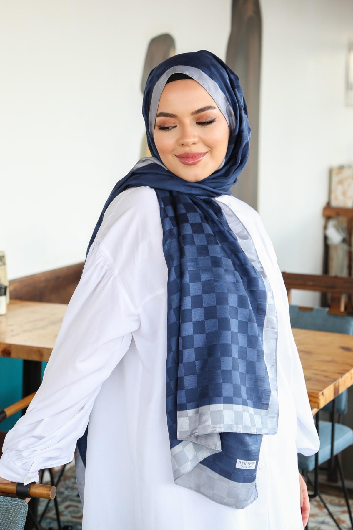 Monogram Desenli Şal Modelleri | Hint İpek