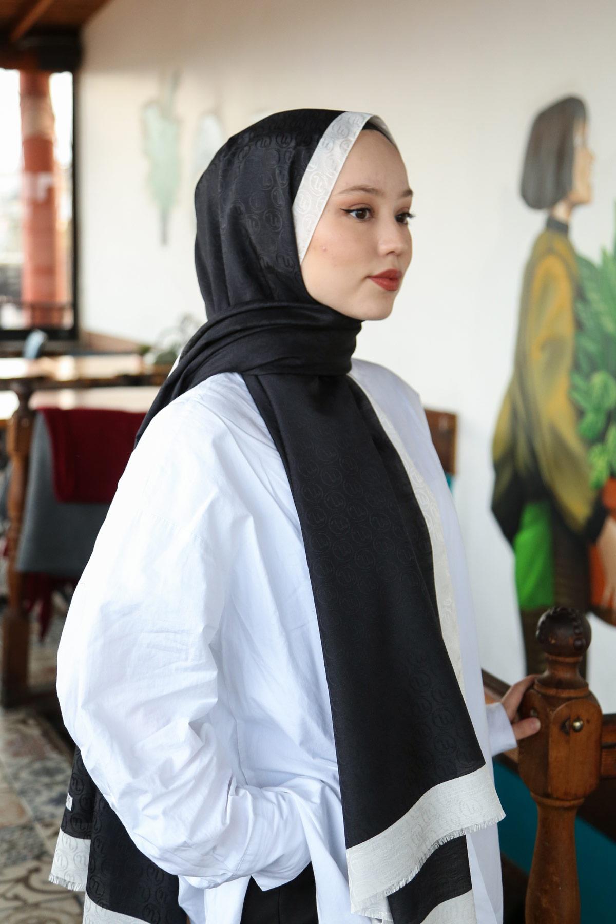 Monogram Shawl MONOV08-19