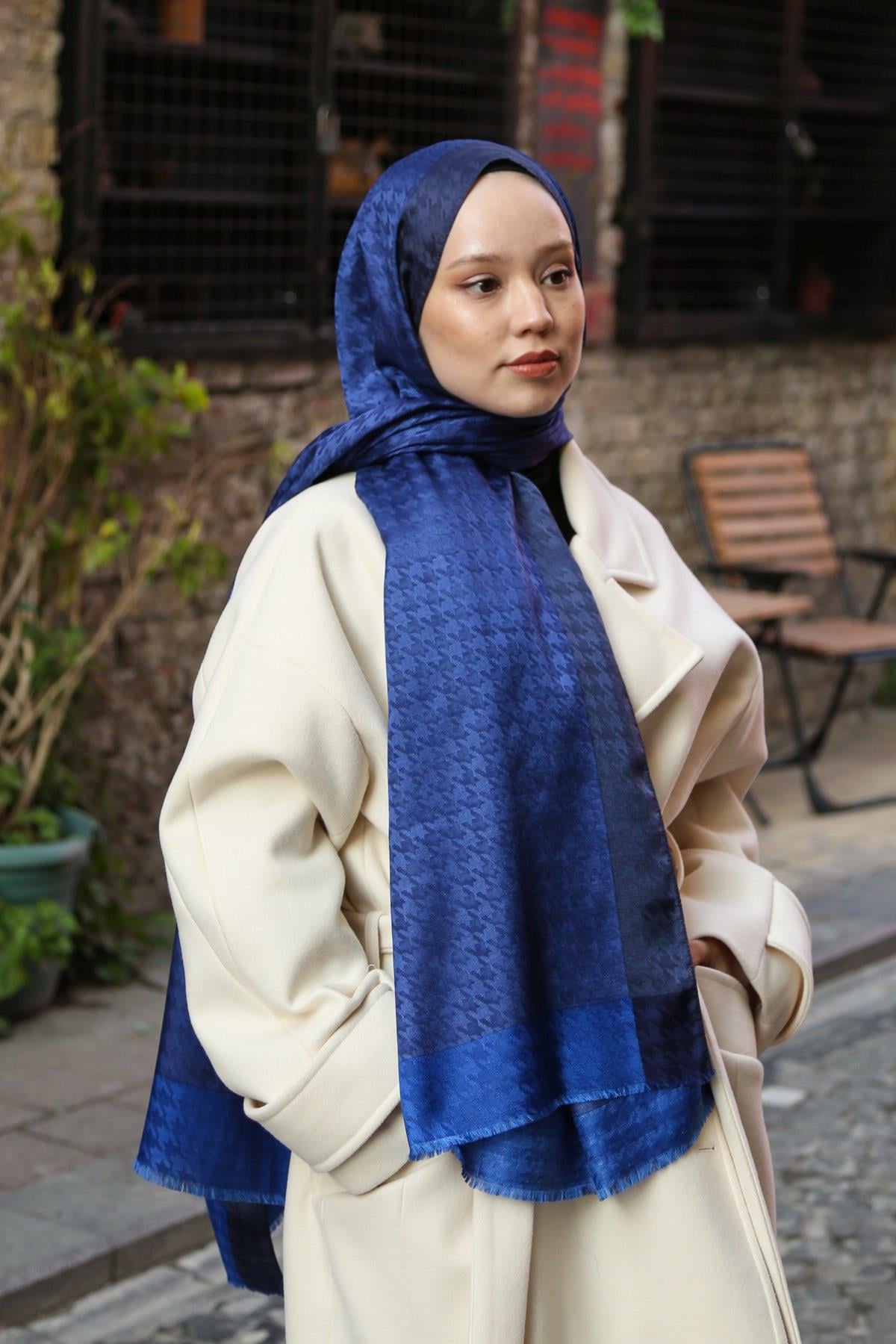 Hint İpek  Monogram Şal MONOV12-15