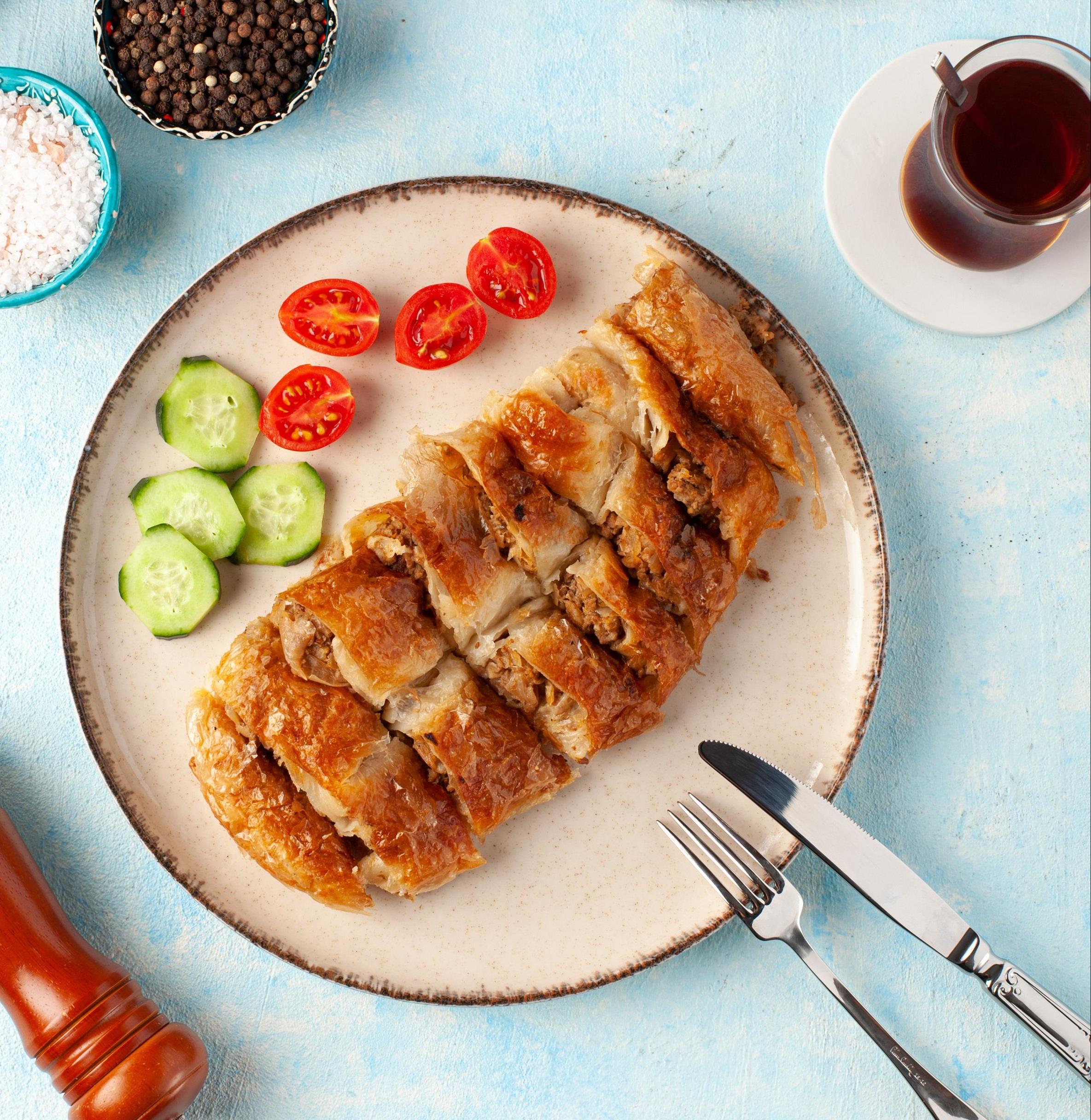 Karaköy Böreği Kıymalı