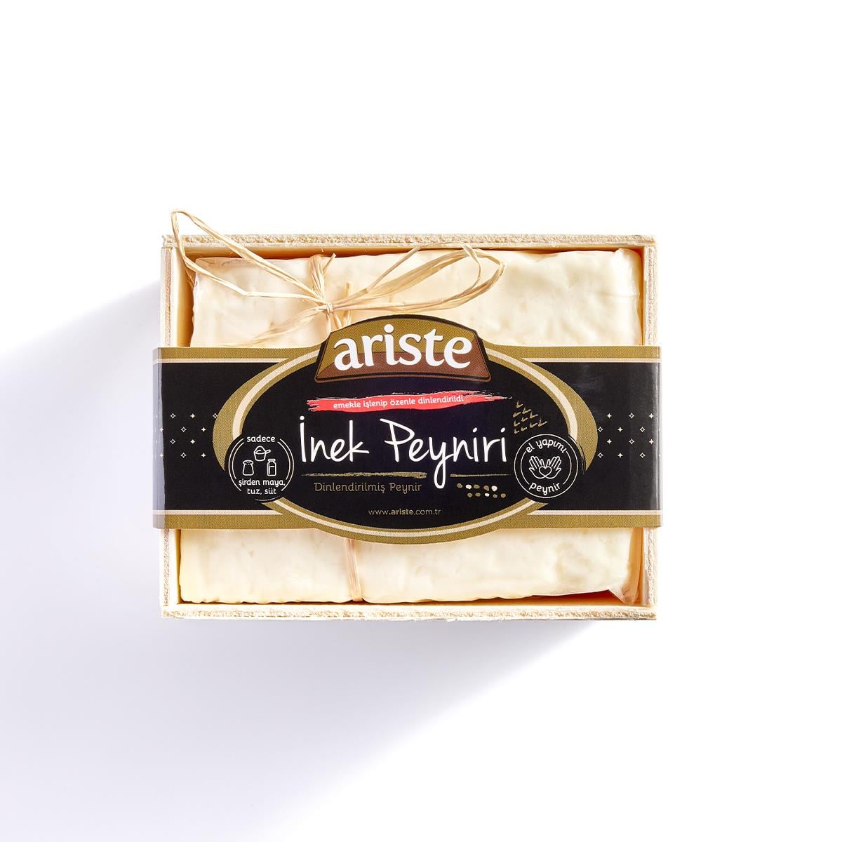 Ahşap Hediyelik Kutulu Tam Yağlı İnek Beyaz Peyniri 600 gr – Olgunlaştırılmış