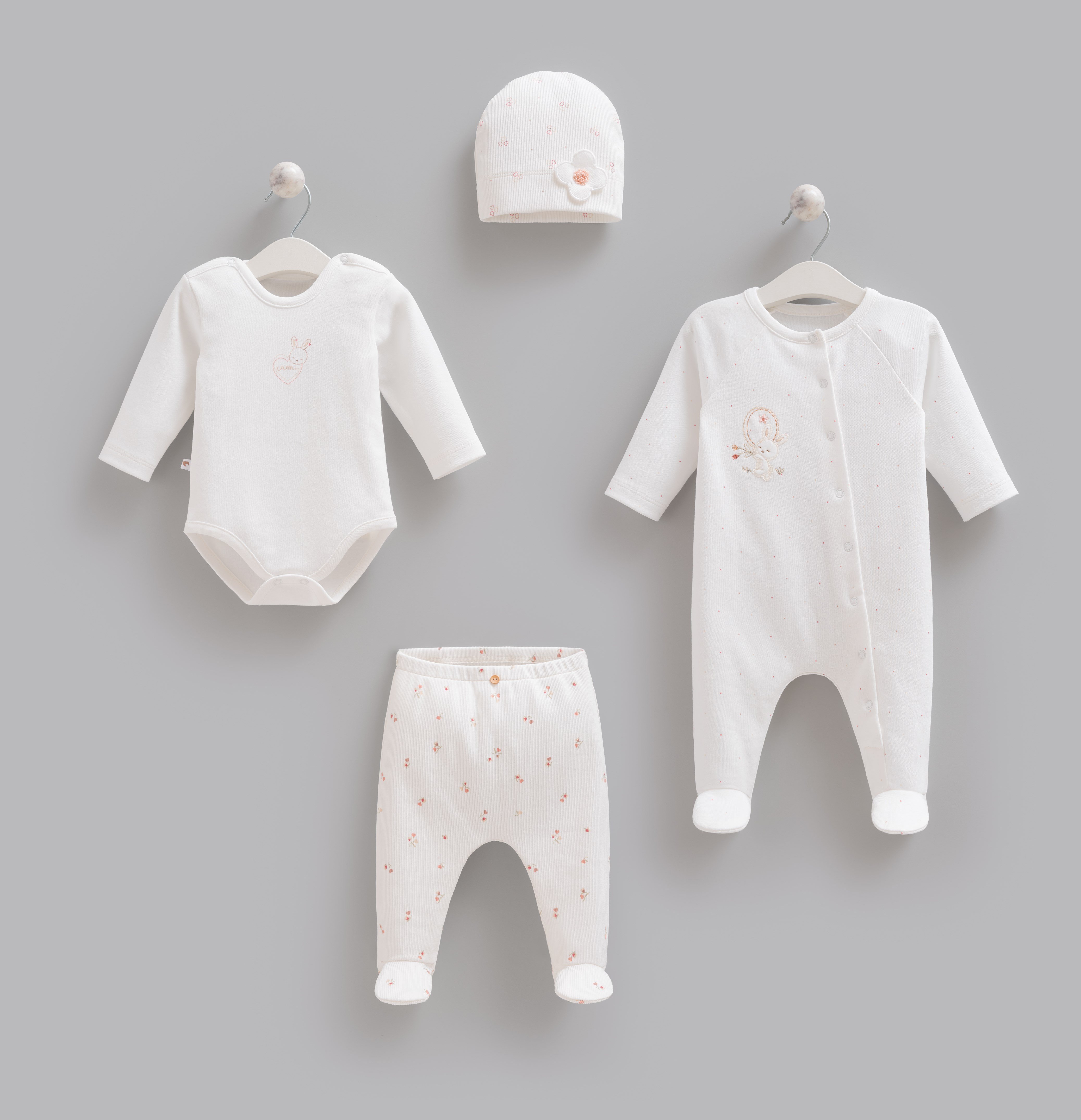 Hastane Çıkışı SetleriCaramell %100 Pamuk 4lü Tulumlu Rose Set Ekru