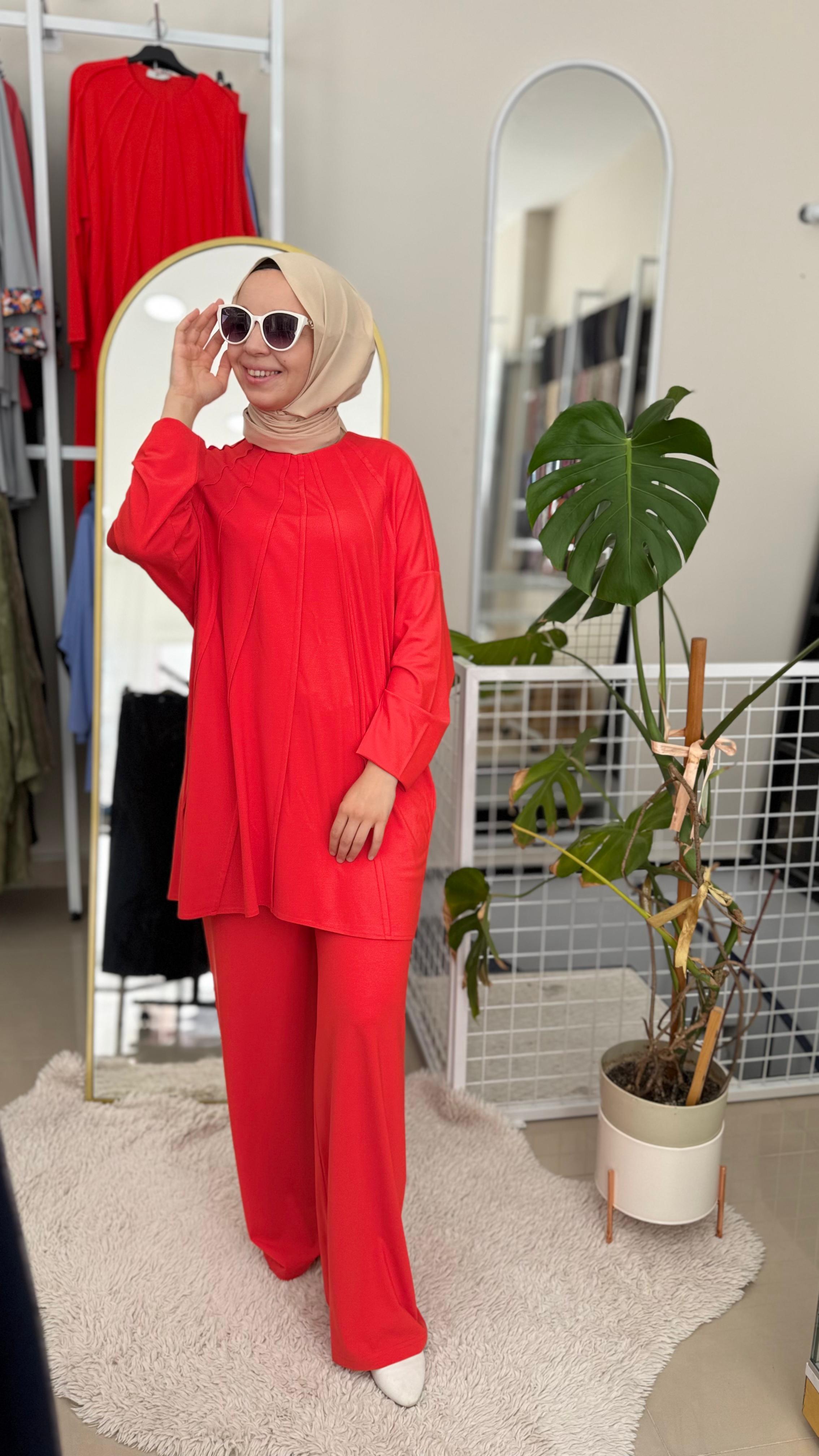 TURUNCU NERVÜRLÜ TIĞ TRİKO TAKIM 