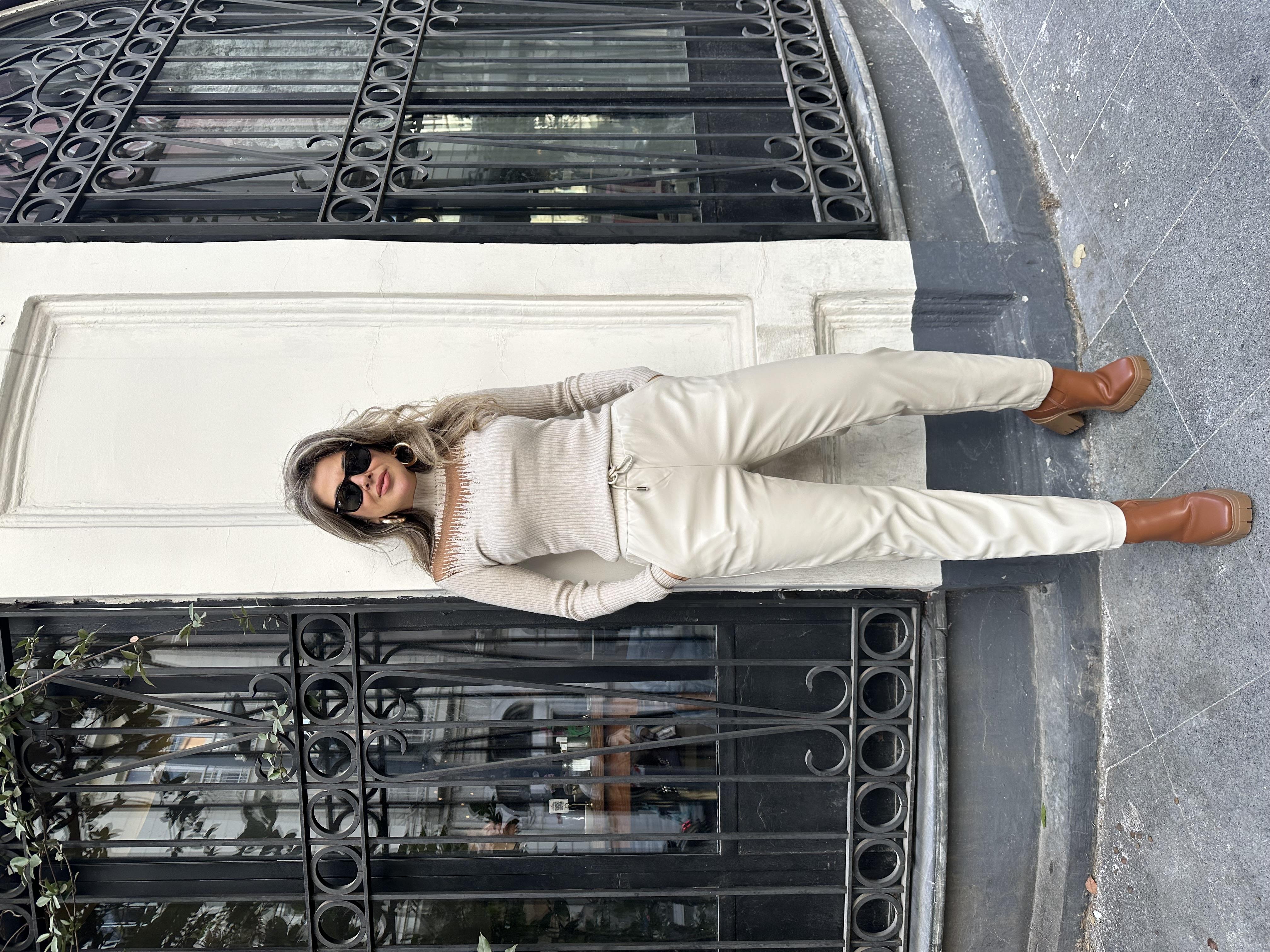 Deri Görünümlü Krem Pantolon