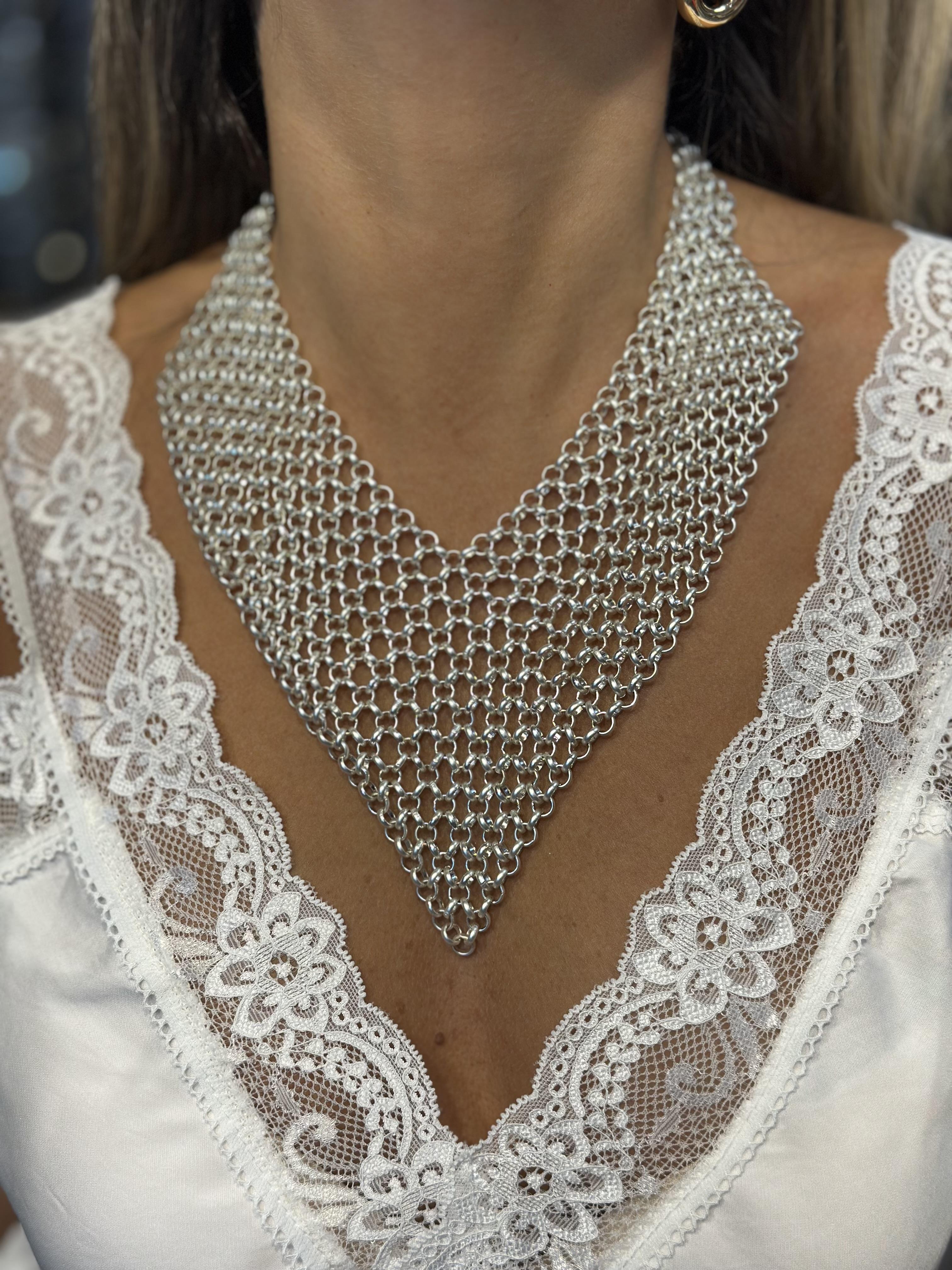 Gümüş Dökümlü Kolye