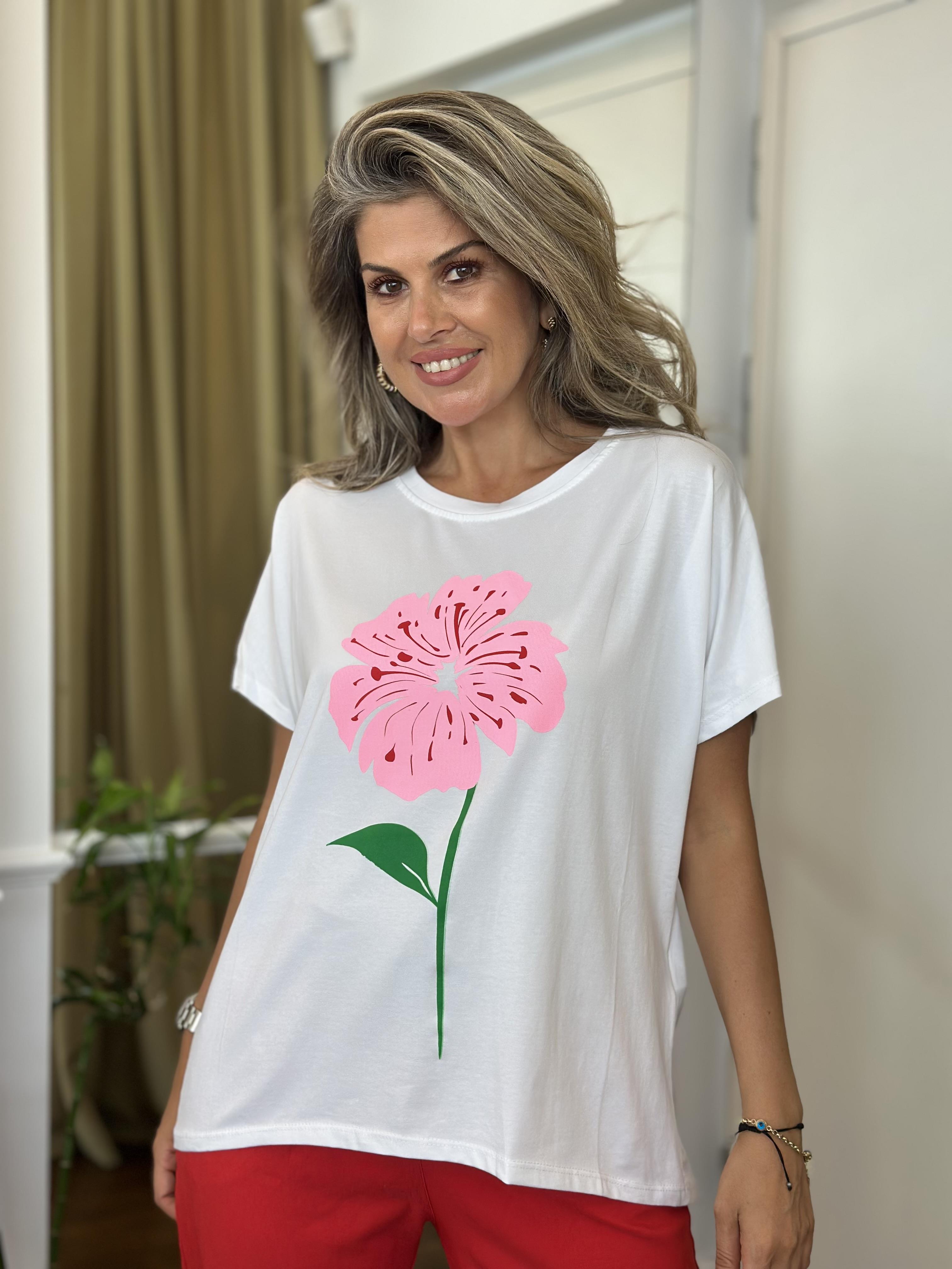 Pembe Çiçekli Beyaz Tişört
