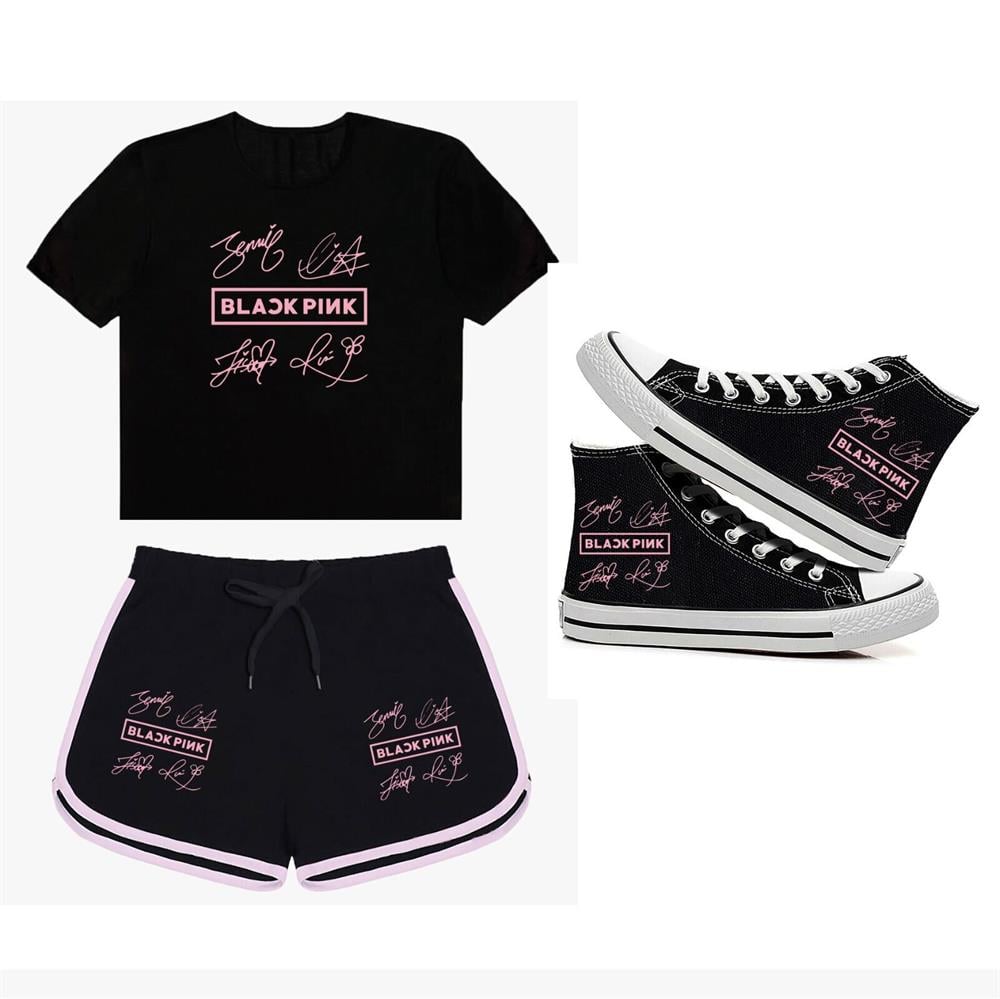 Blackpink İmza baskılı ayakkabı,şort,tshirt Kombin